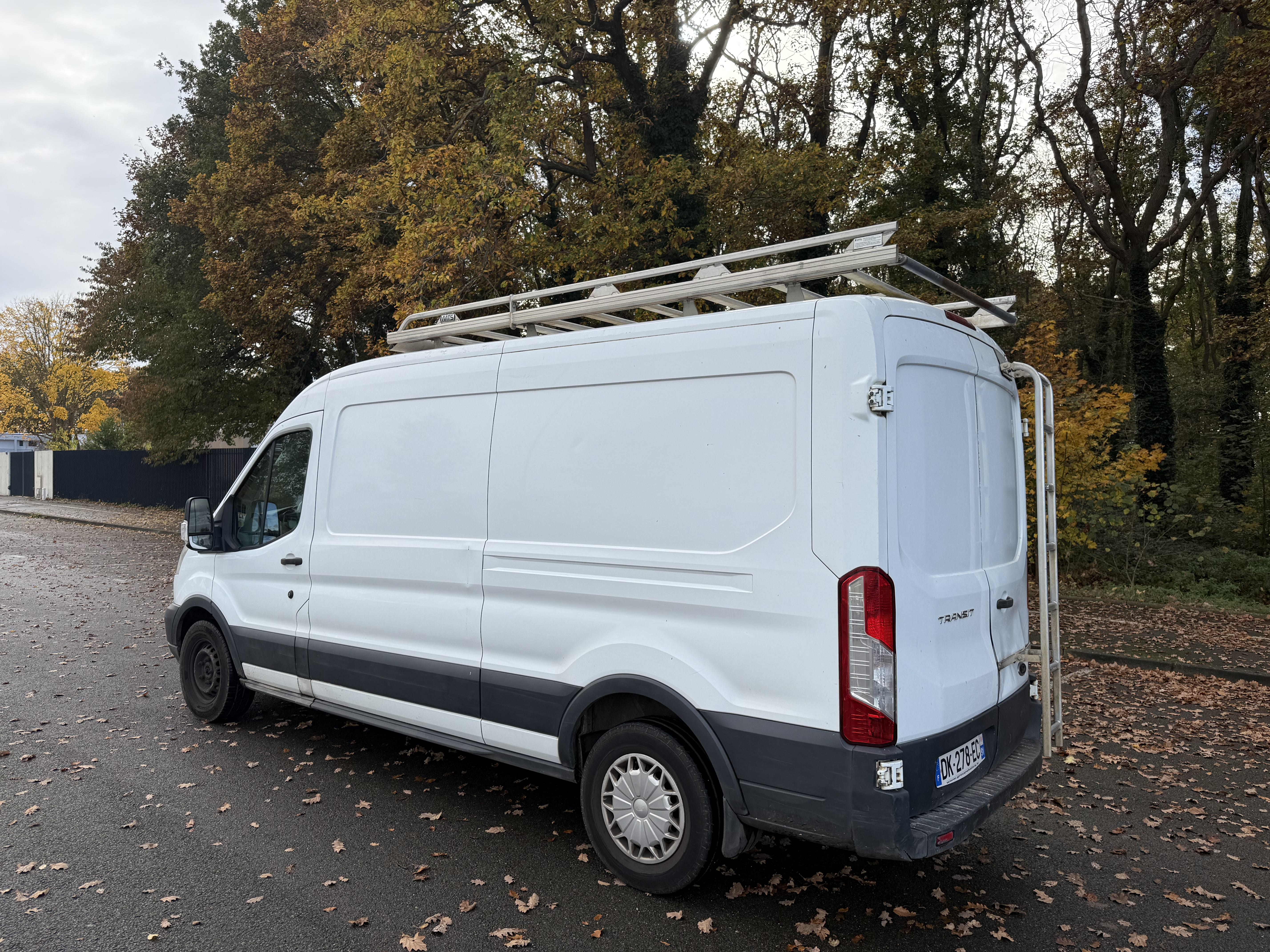 Ford Transit Fourgon avec Entrée audio / iPod
