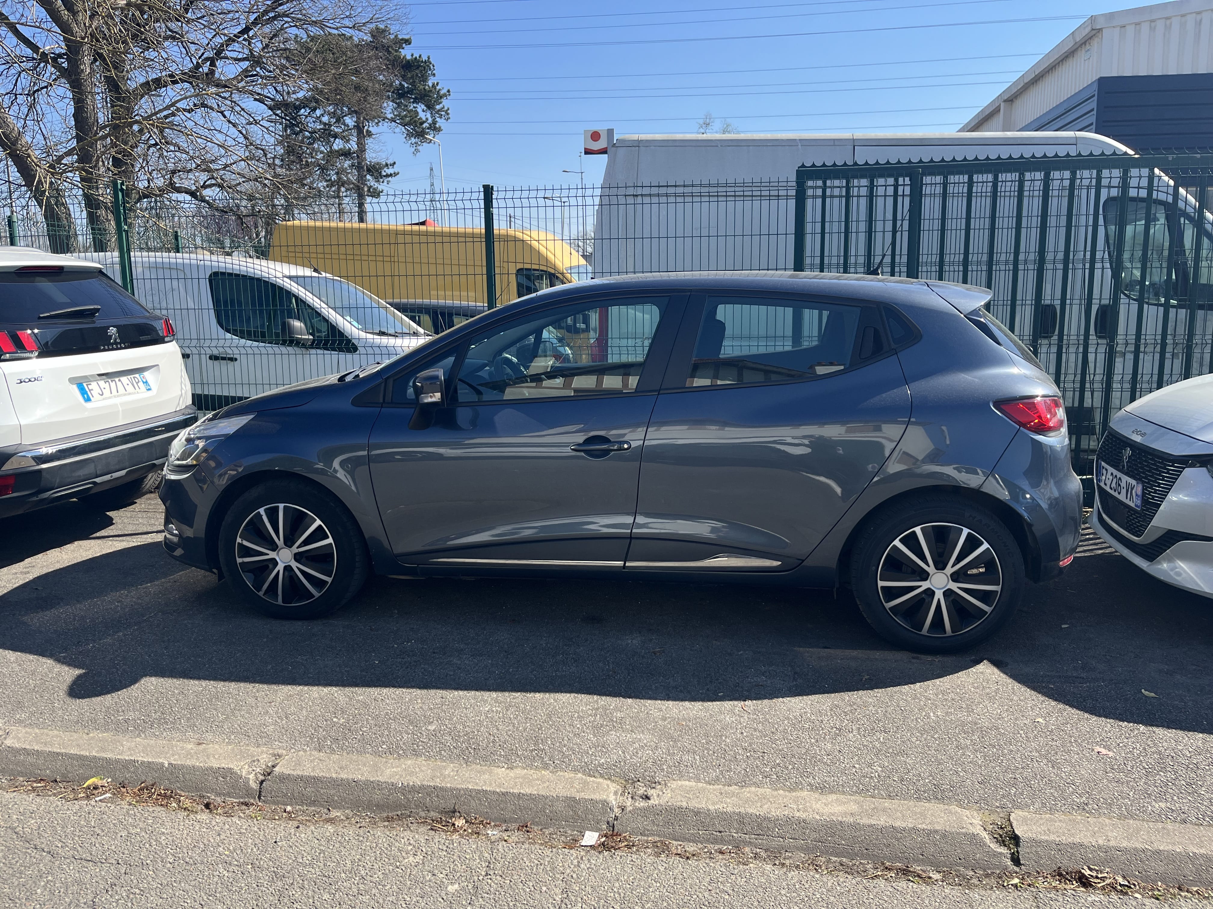 Renault Clio avec Climatisation