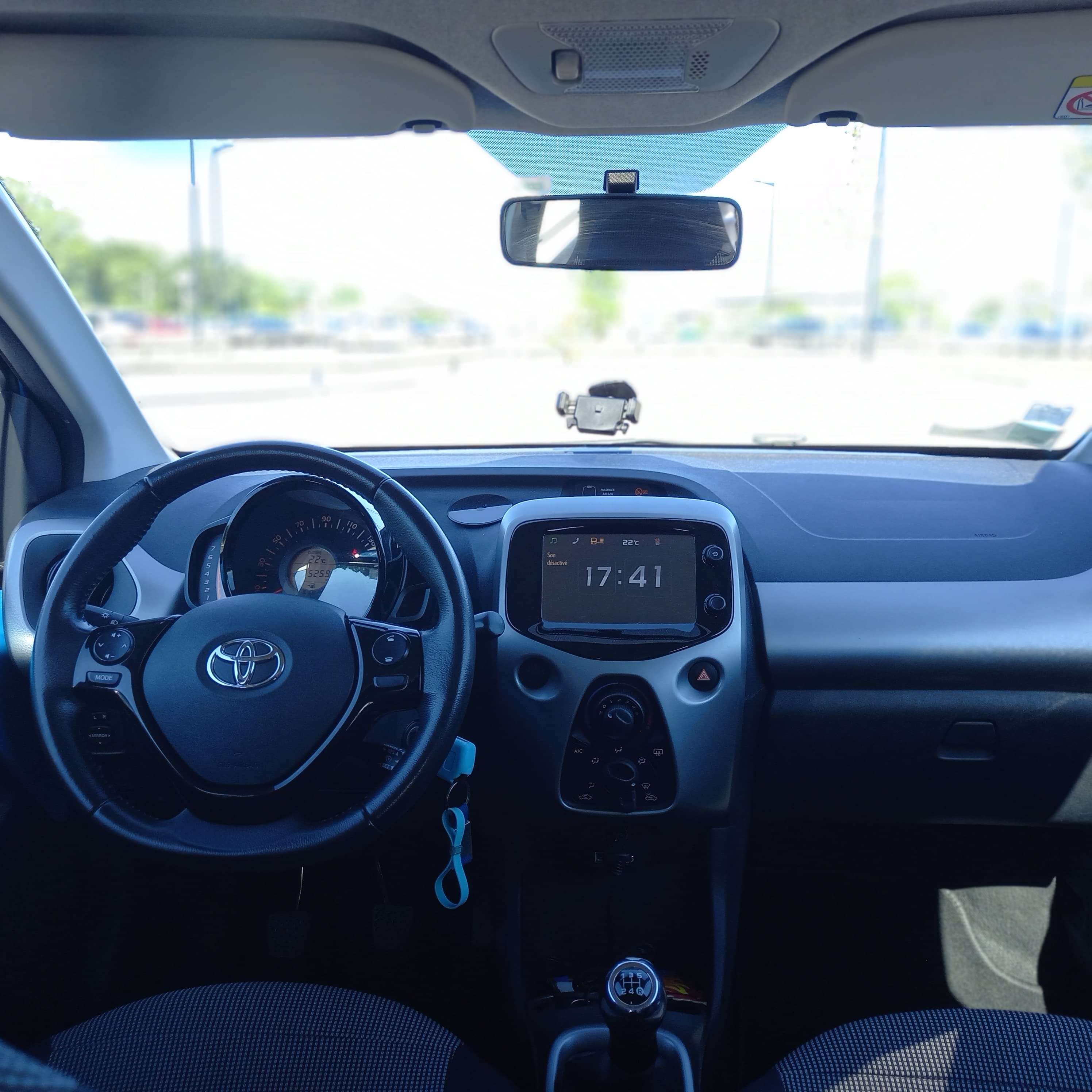 Toyota Aygo X-PLAY avec Entrée audio / iPod
