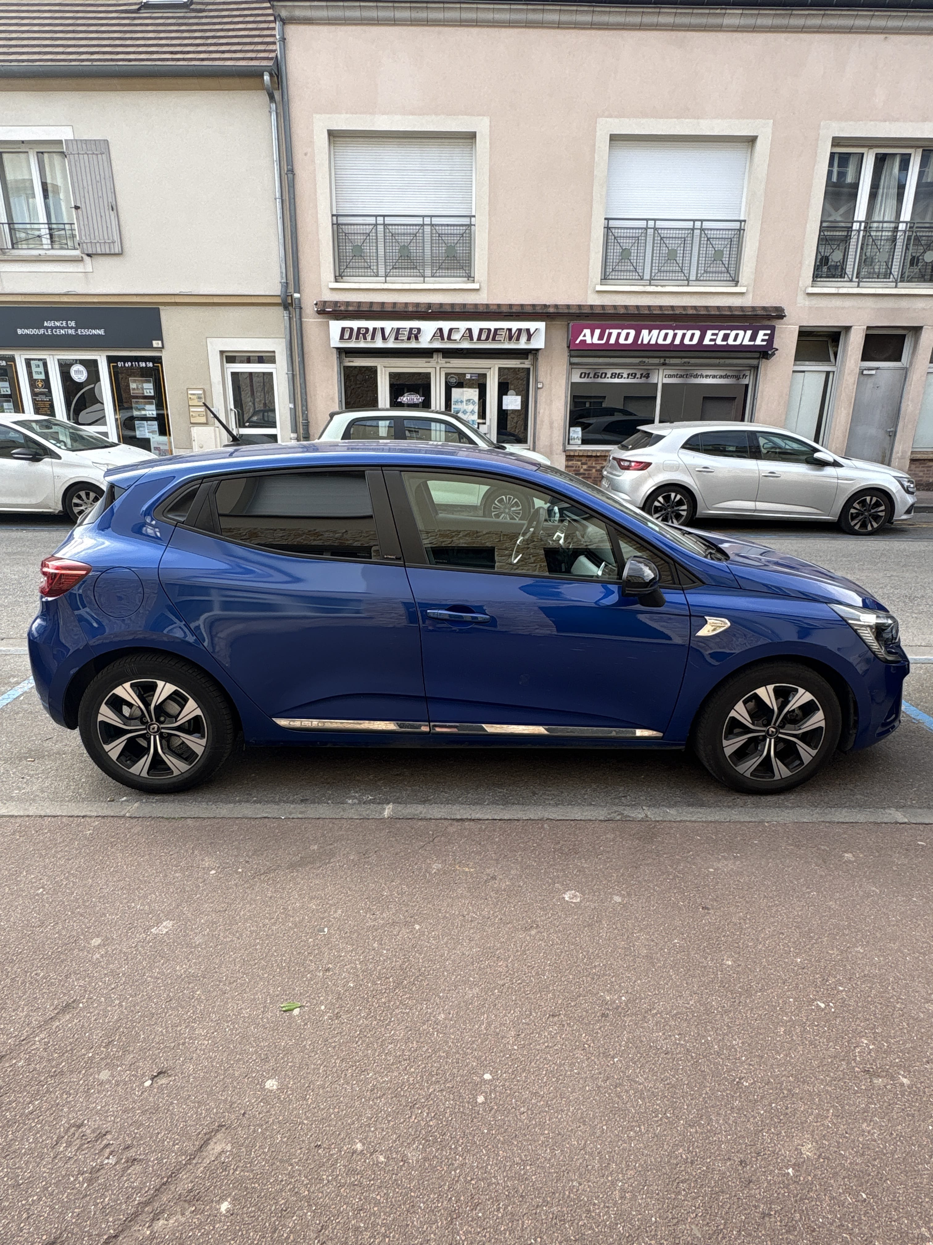 Renault Clio E-tech HYBRID avec Climatisation