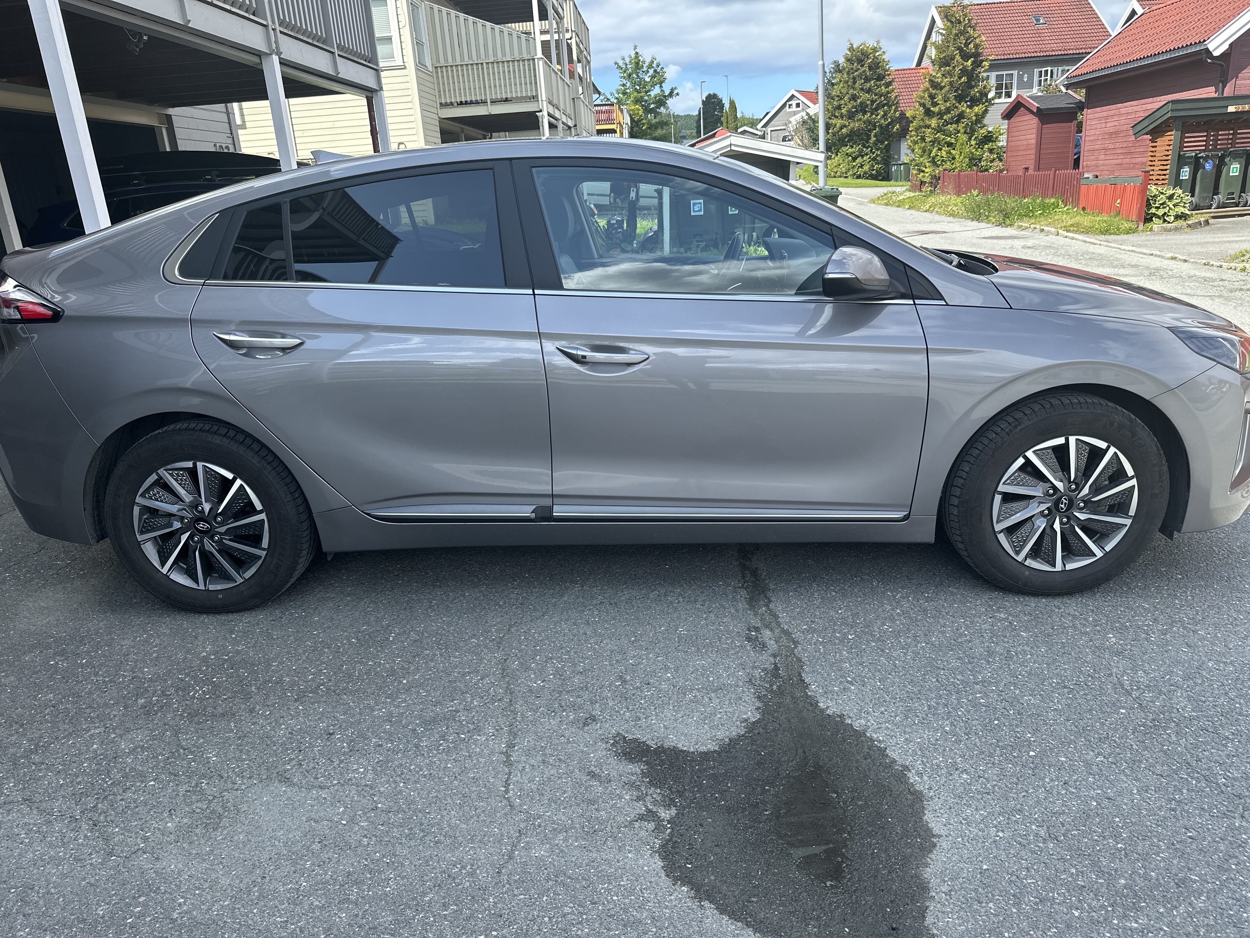 Hyundai Ioniq med Aircondition