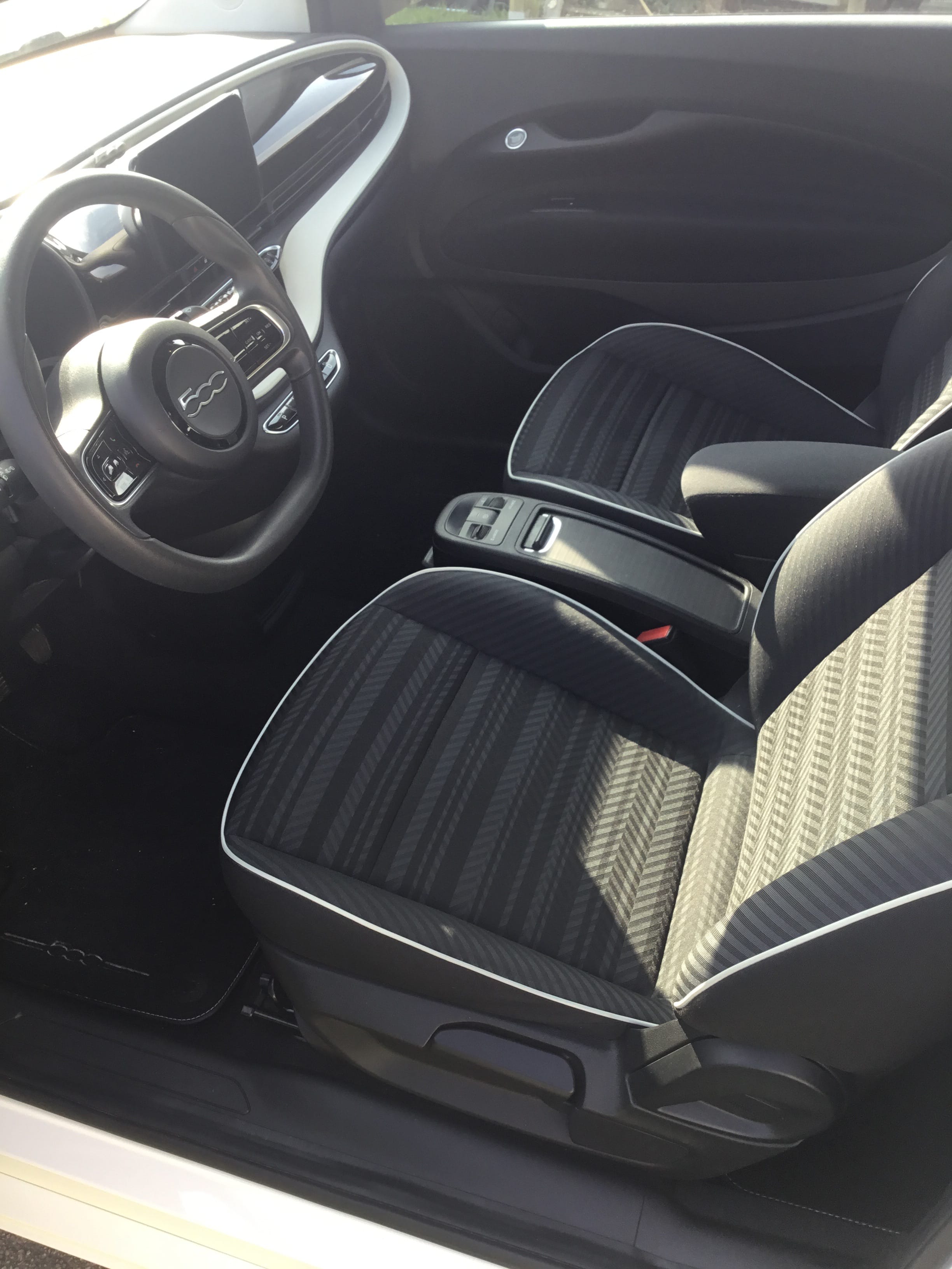 Fiat 500e avec Port USB