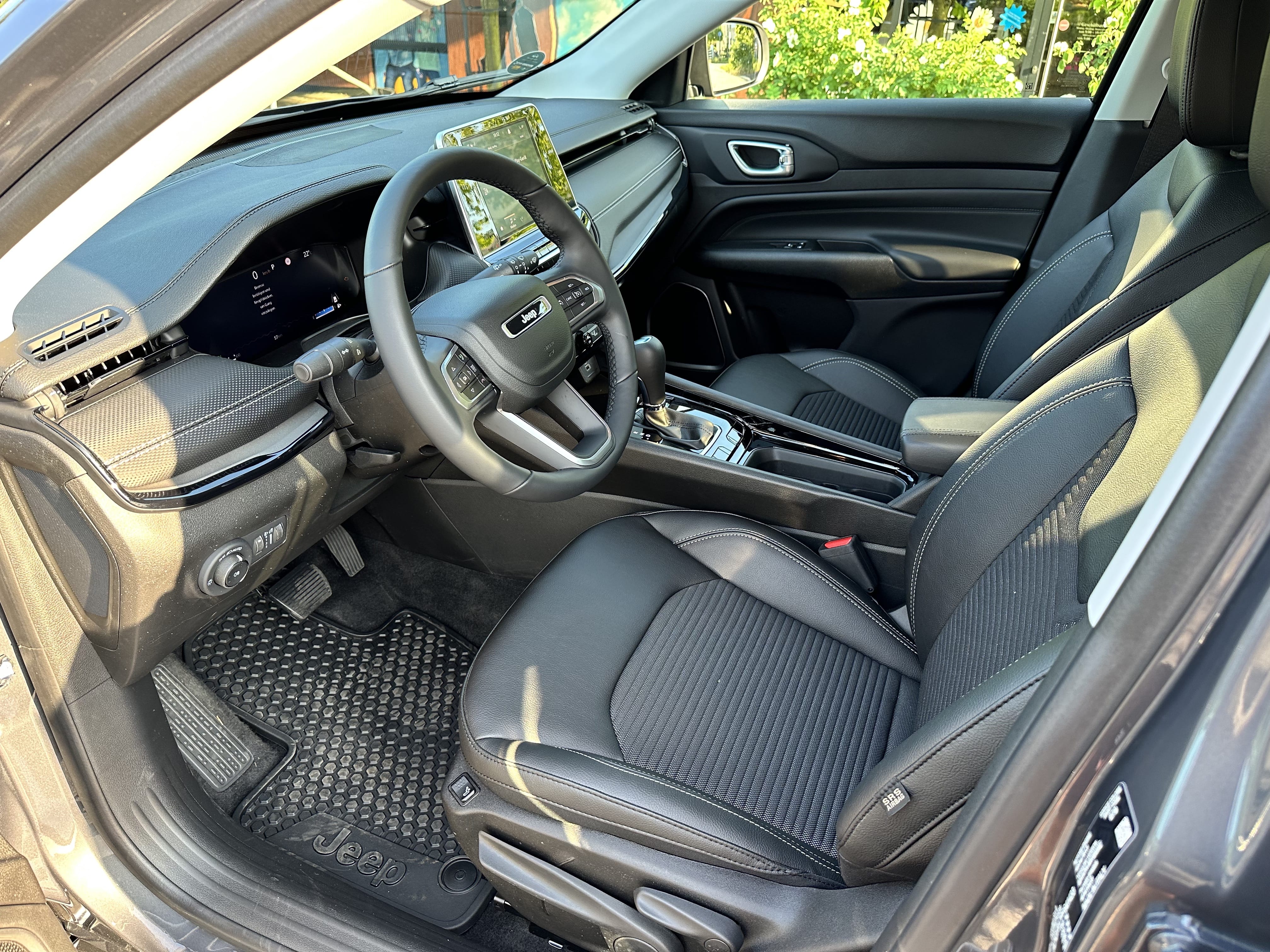 Jeep Compass Hybrid - Vollausstattung mit 4-Rad-Antrieb