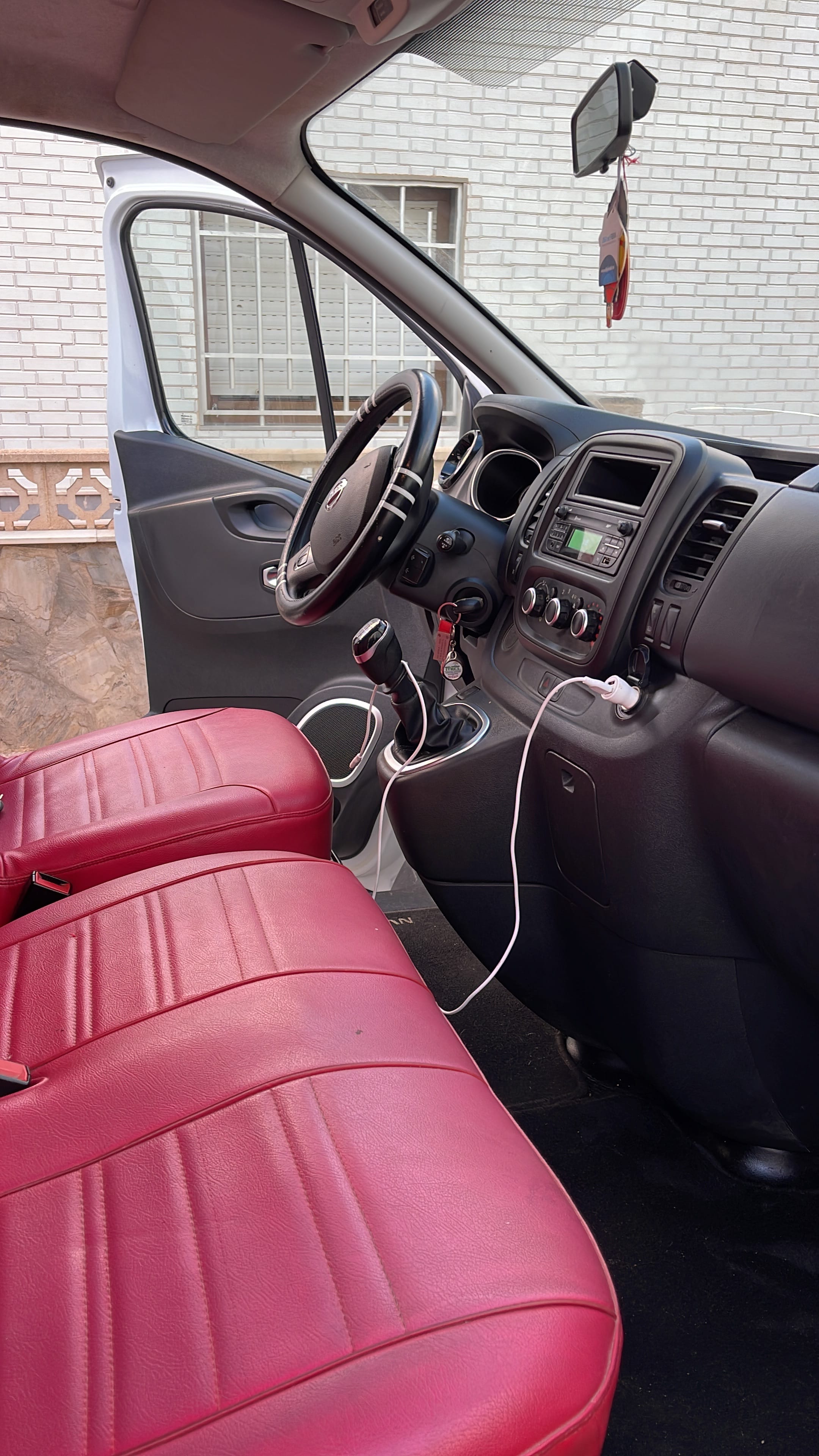 Nissan NV300 con Silla infantil