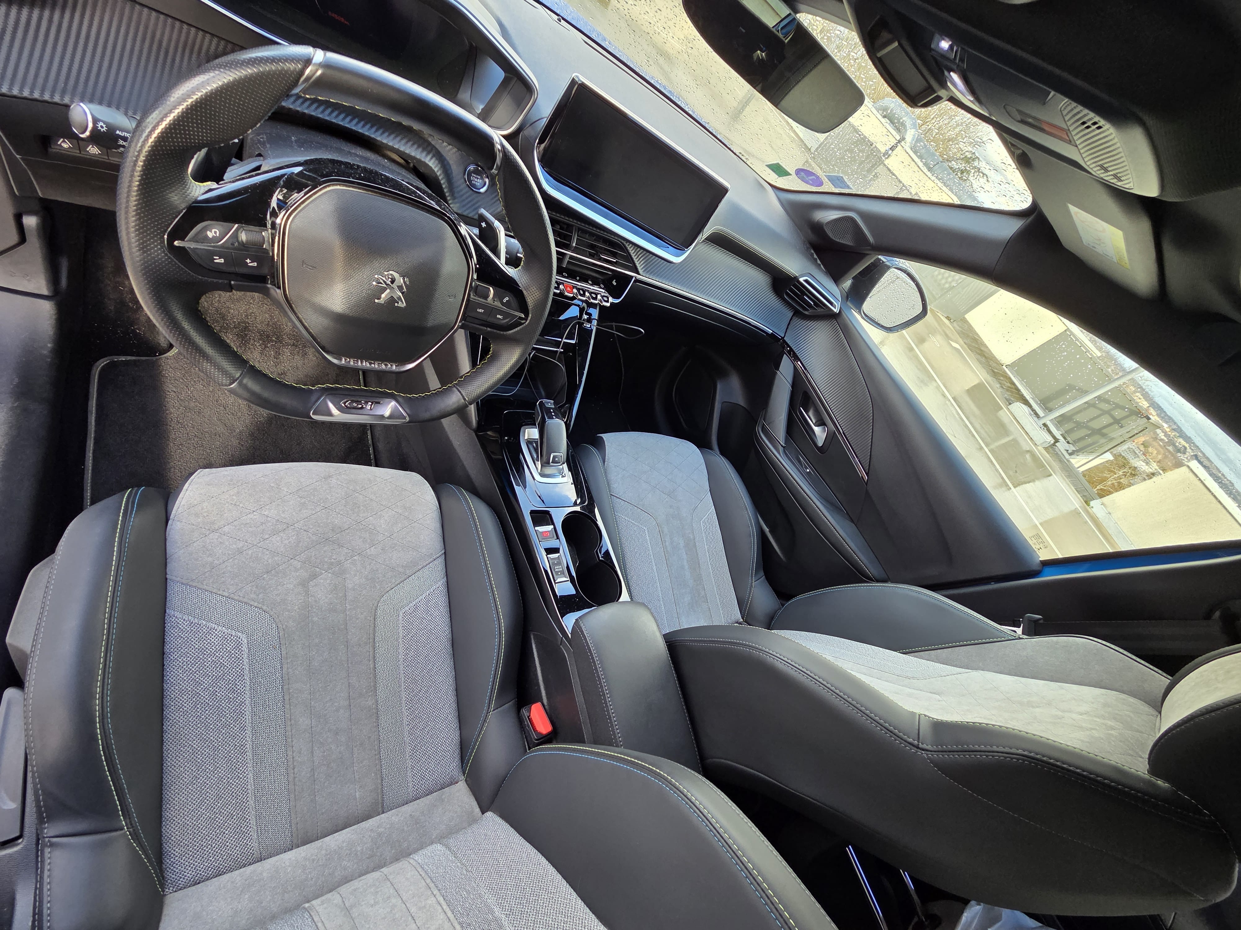 Peugeot 208 GT Line with Cruise control