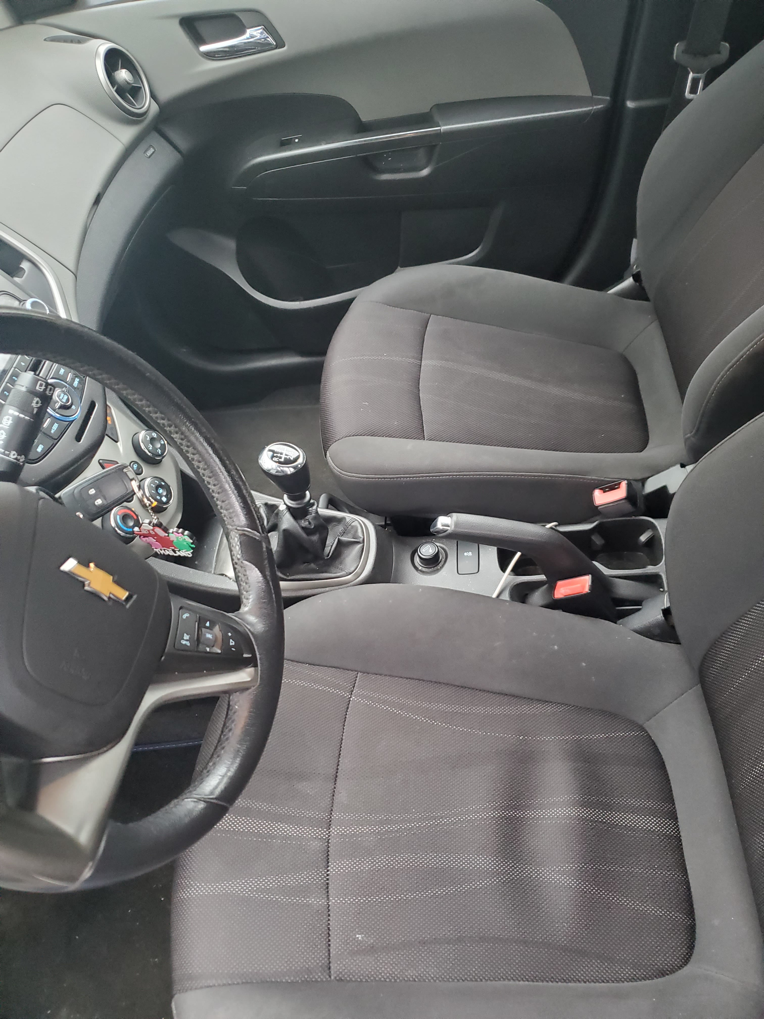 Chevrolet Aveo Chevrolet aveo 1.4 LTZ 16V 5 portes avec Entrée audio / iPod