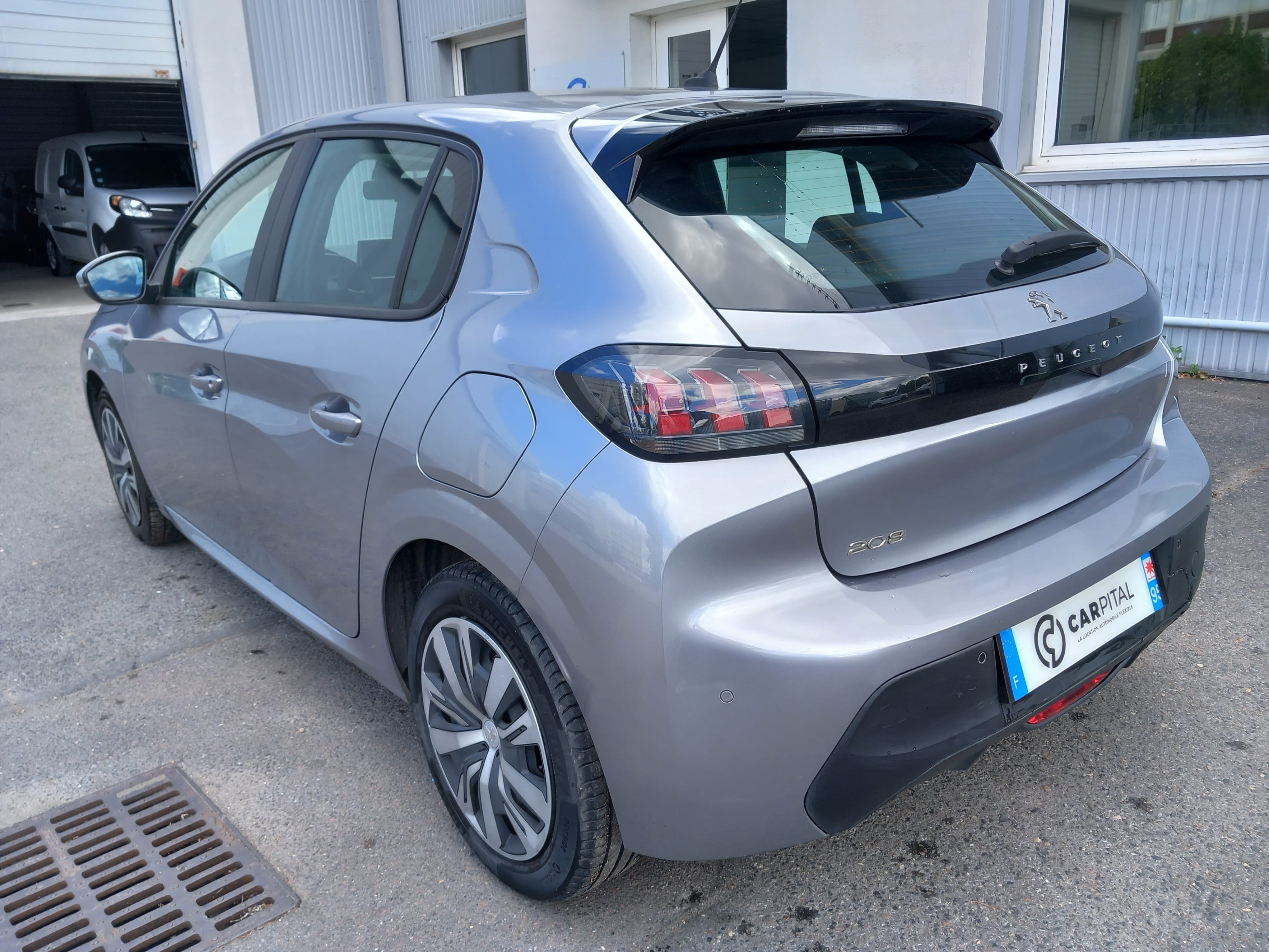 Peugeot 208 avec GPS