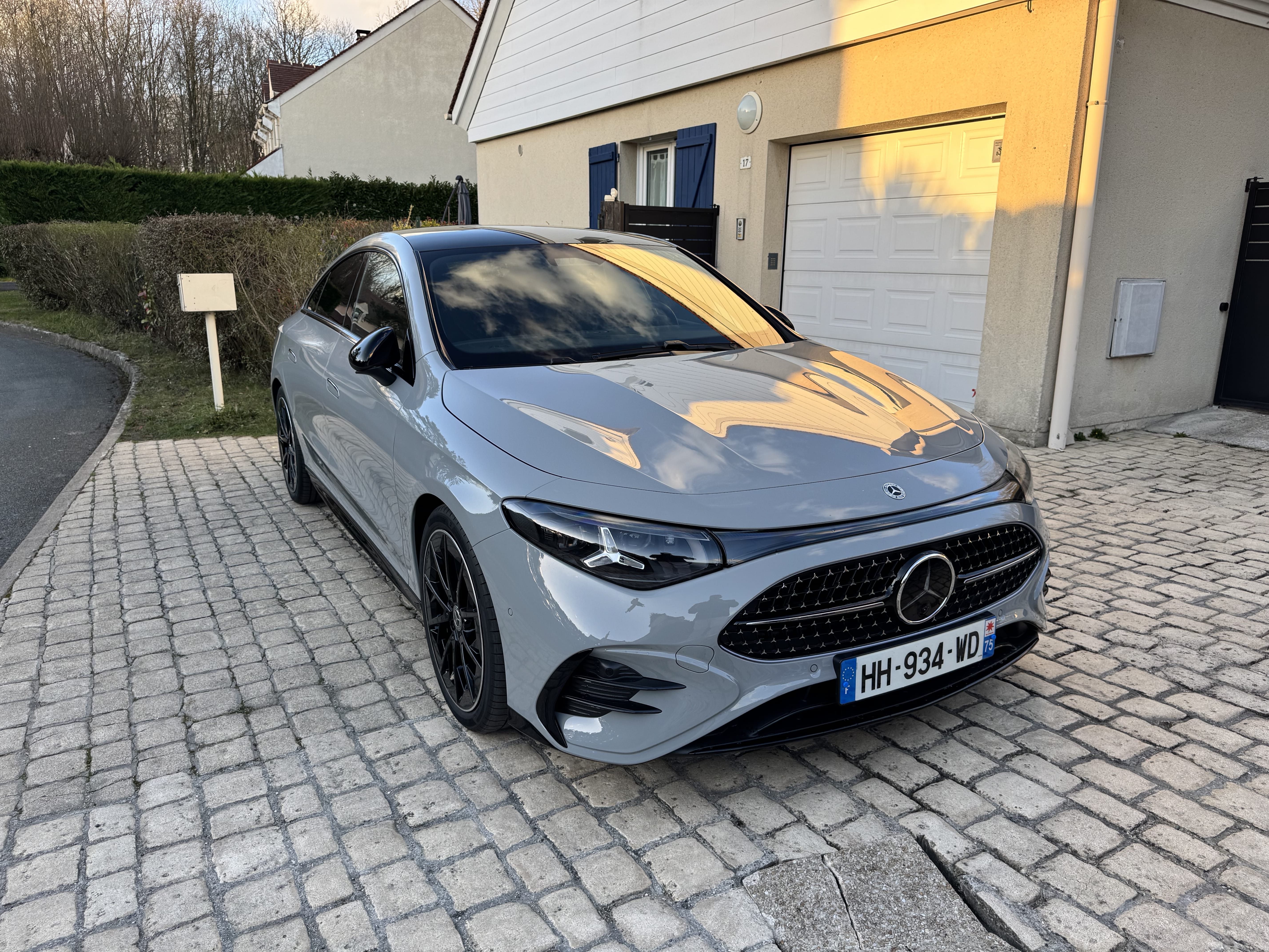 Mercedes-Benz CLA 200 avec Dashcam