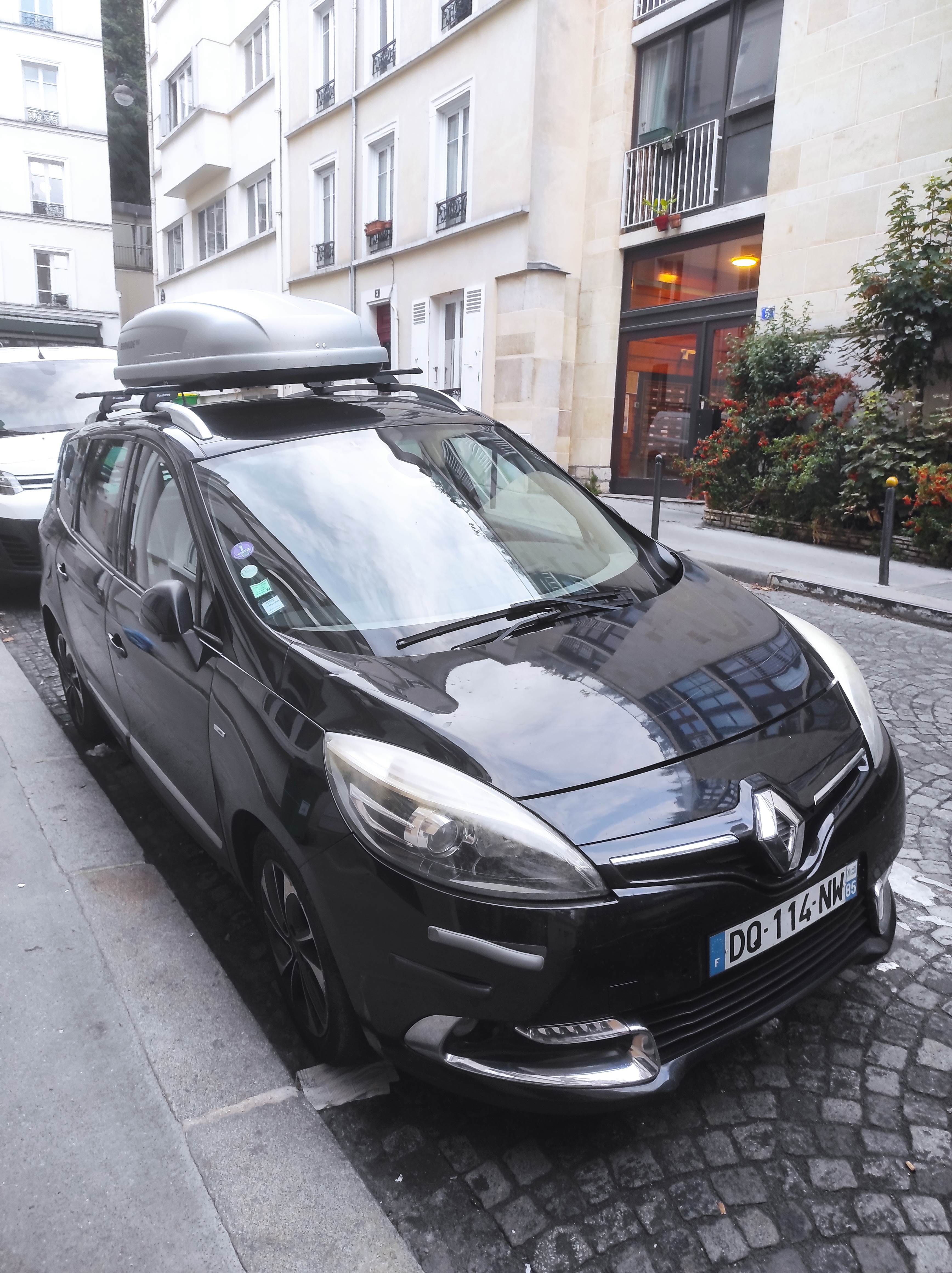 Renault Scenic 7 places GRAND SCéNIC   édition ''' BOSE ''', 2015, Essence 95, 7 places