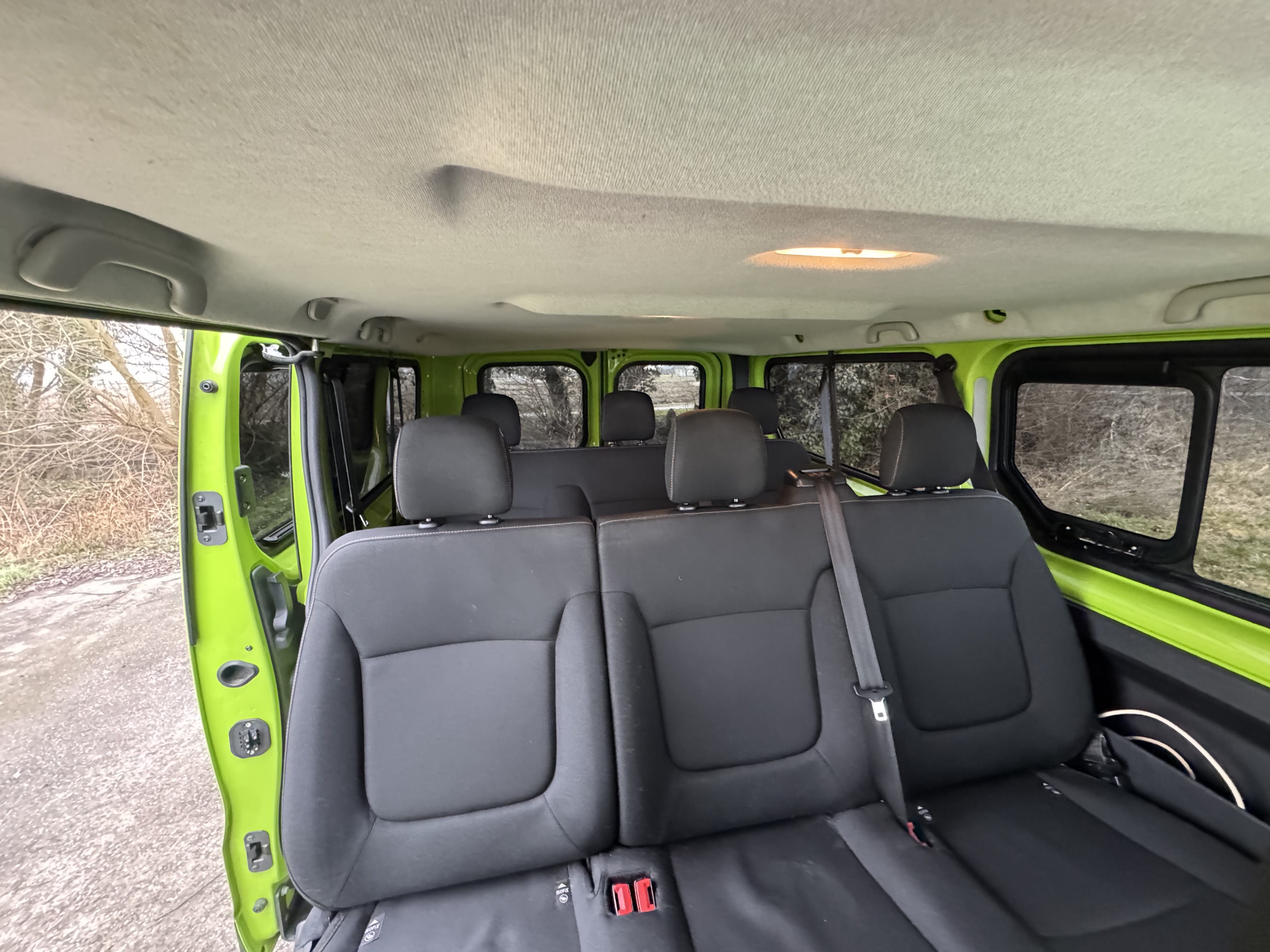 Renault Trafic Passenger avec Pneus neige