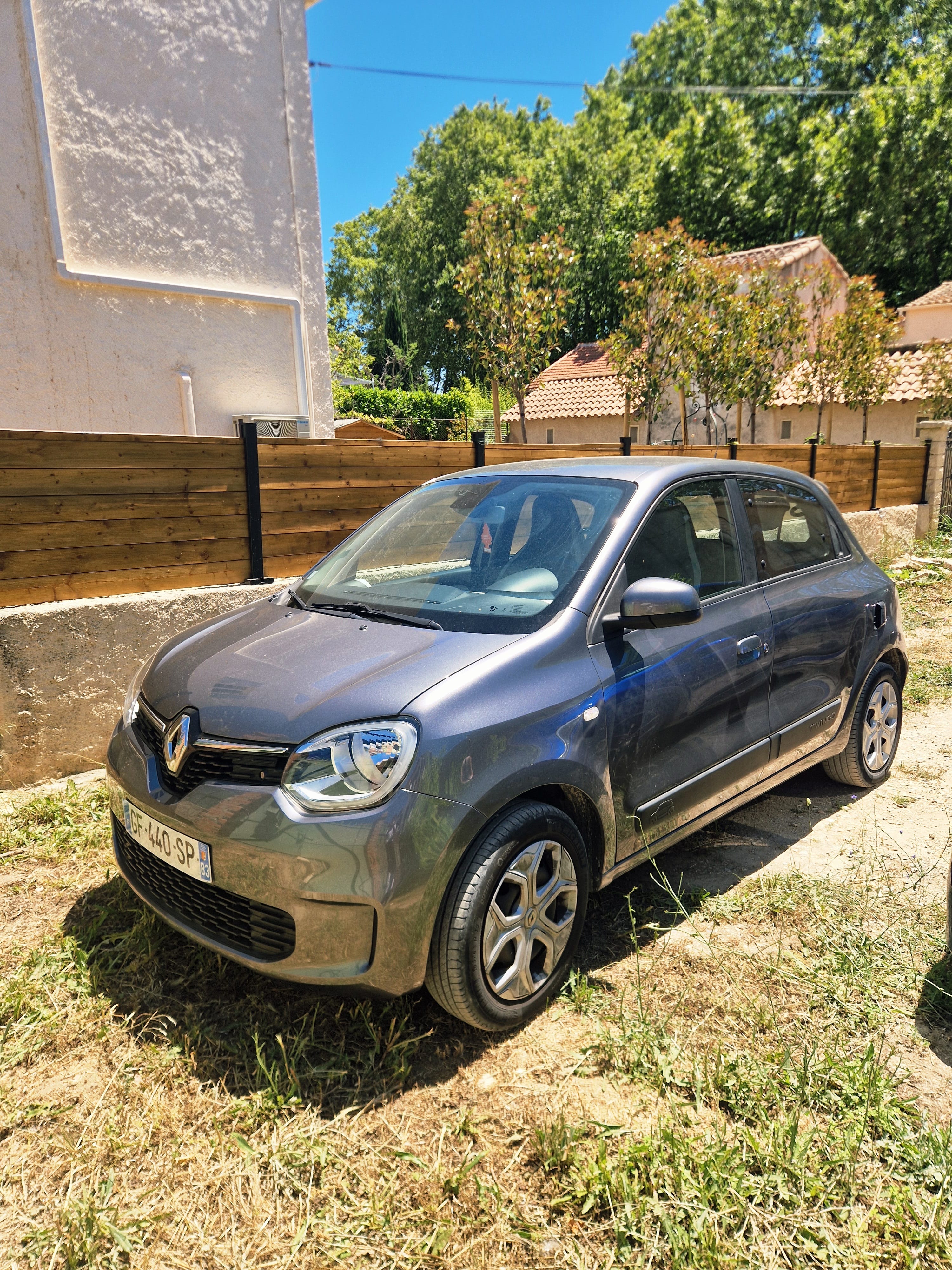 Renault Twingo III, 2022, Essence 95