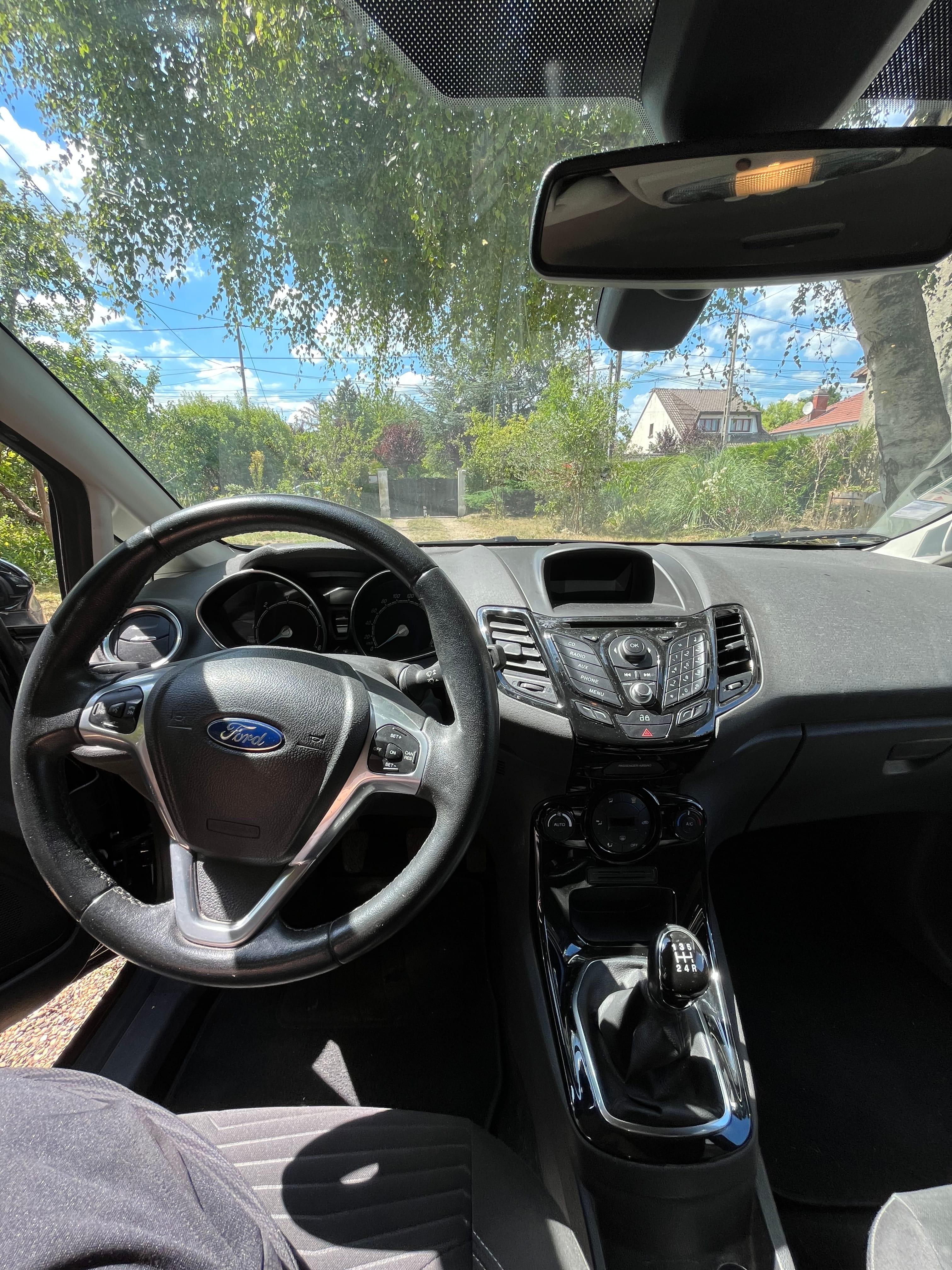 Ford Fiesta avec Climatisation