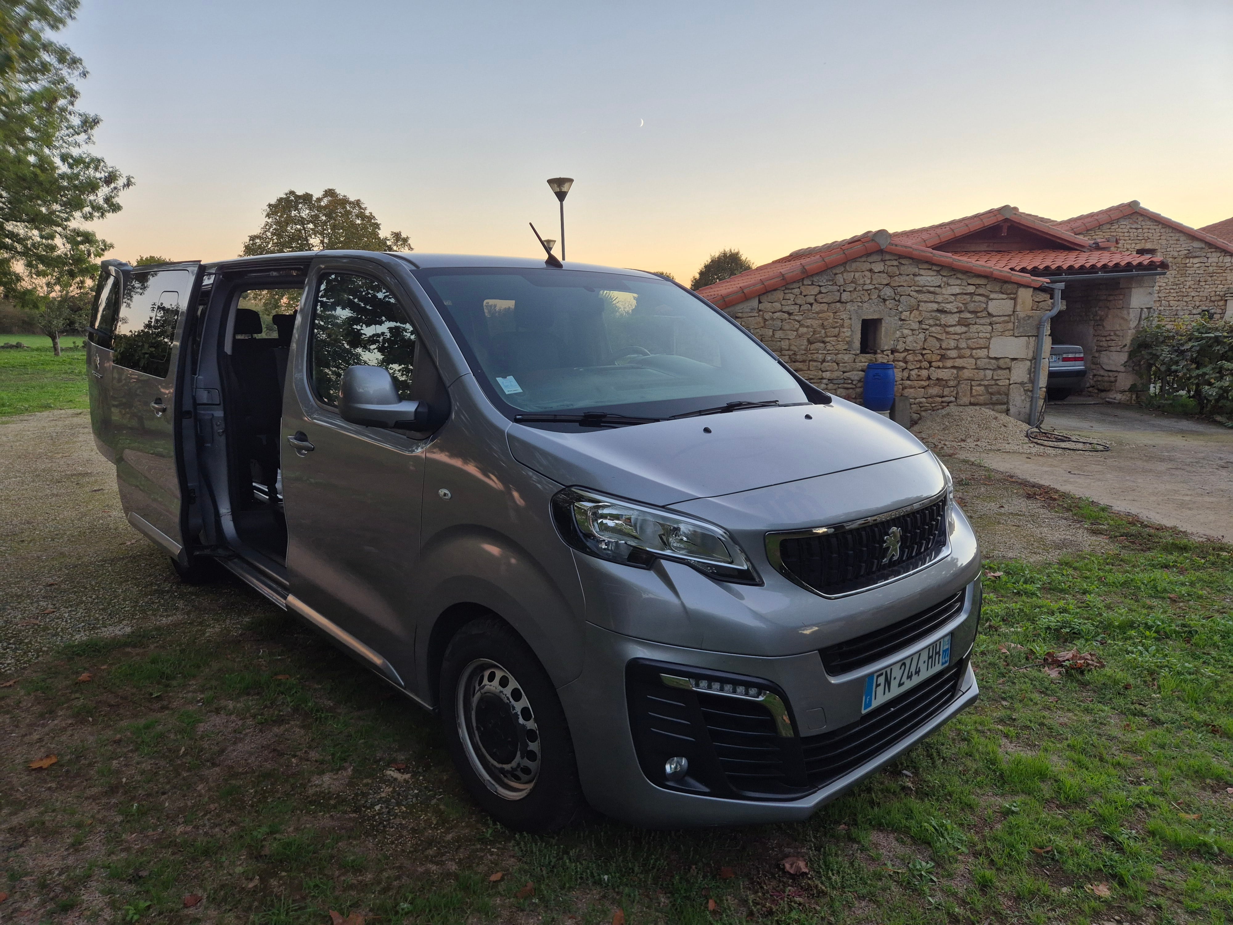 Peugeot Traveller, 2020, Diesel, 9 places et plus