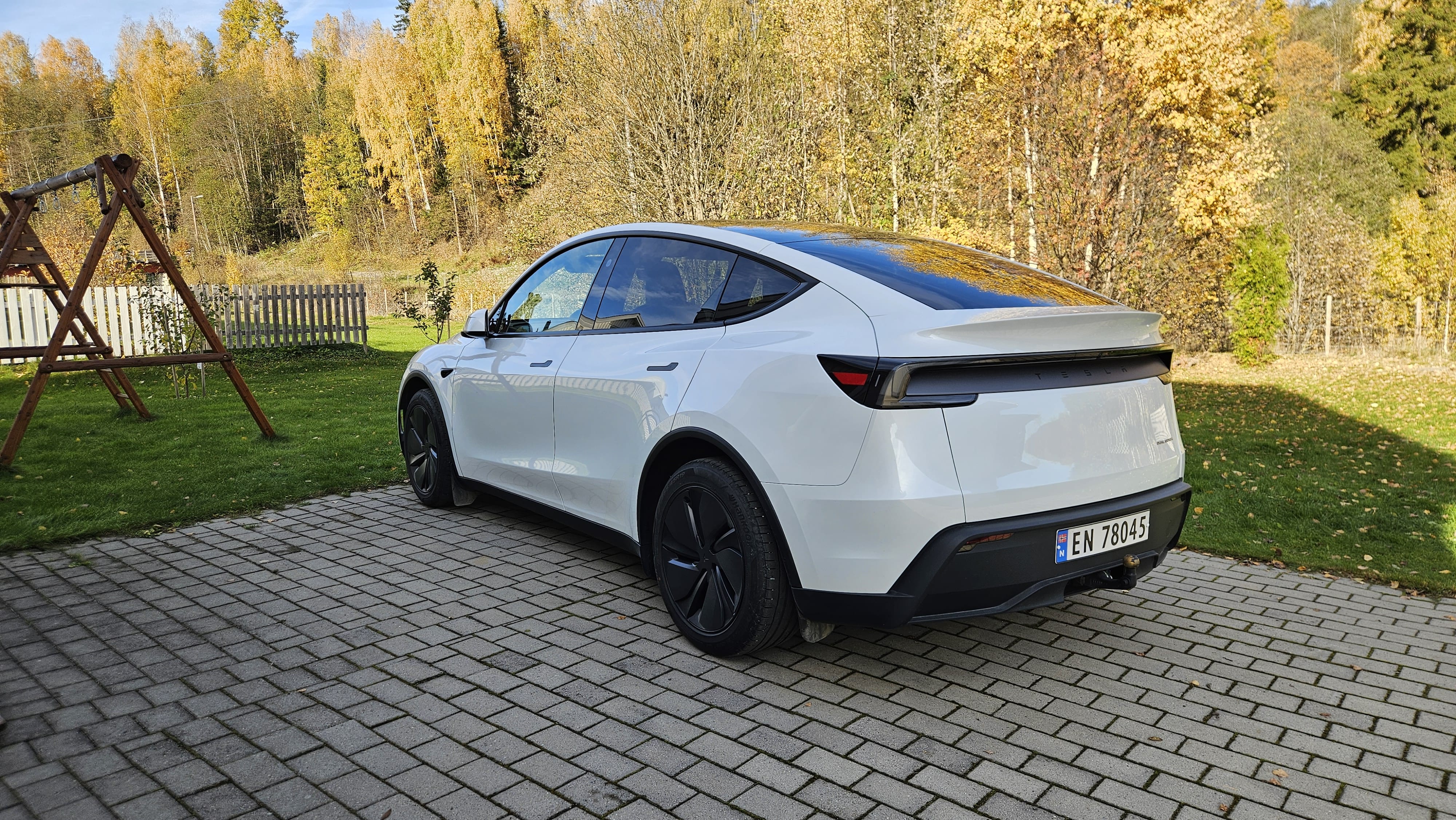 Tesla Model Y Long Range med Aircondition