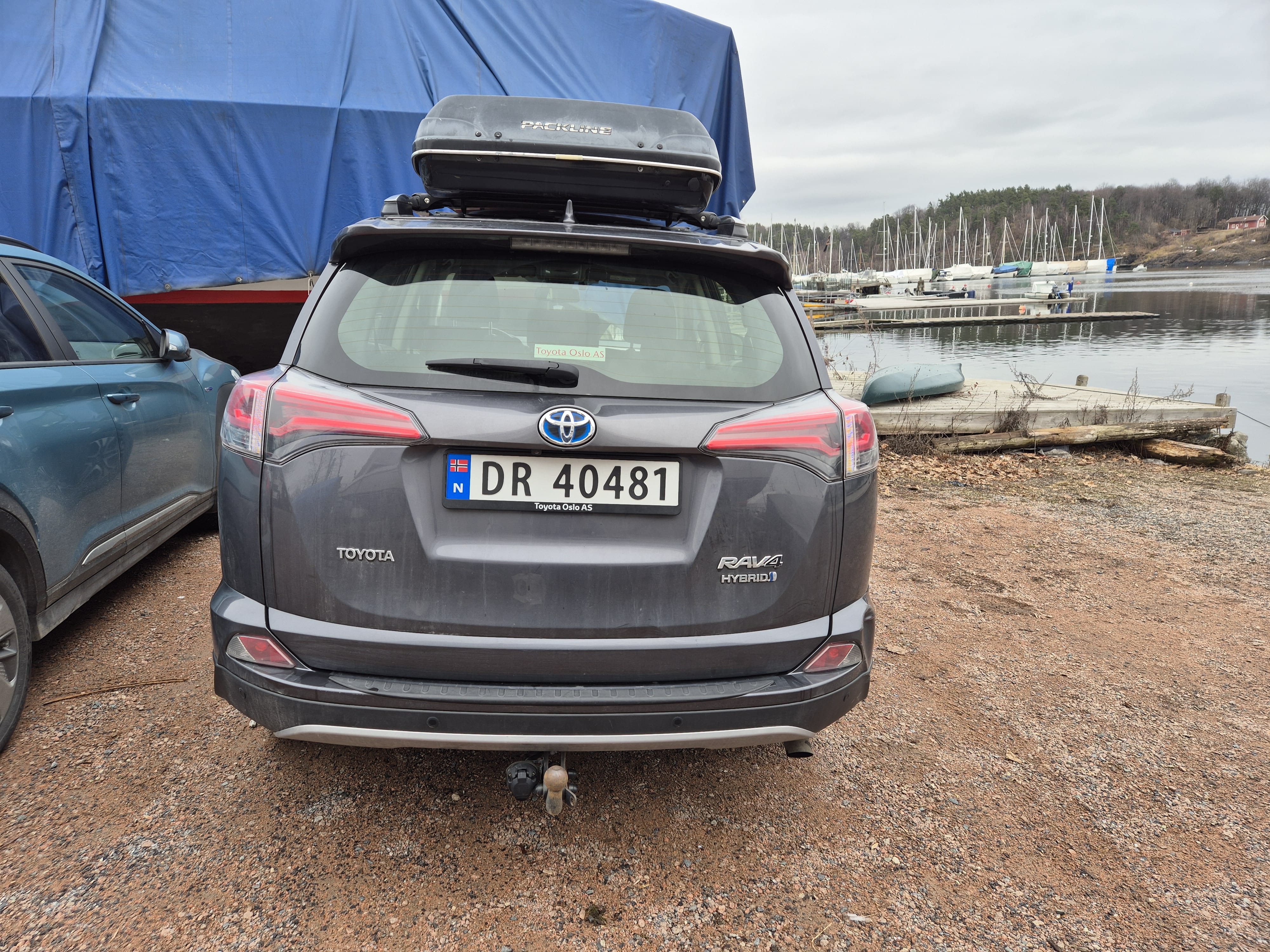 Toyota Rav4 Hybrid with Backup camera