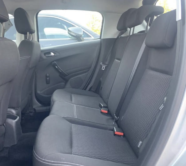 Peugeot 208 avec Android Auto