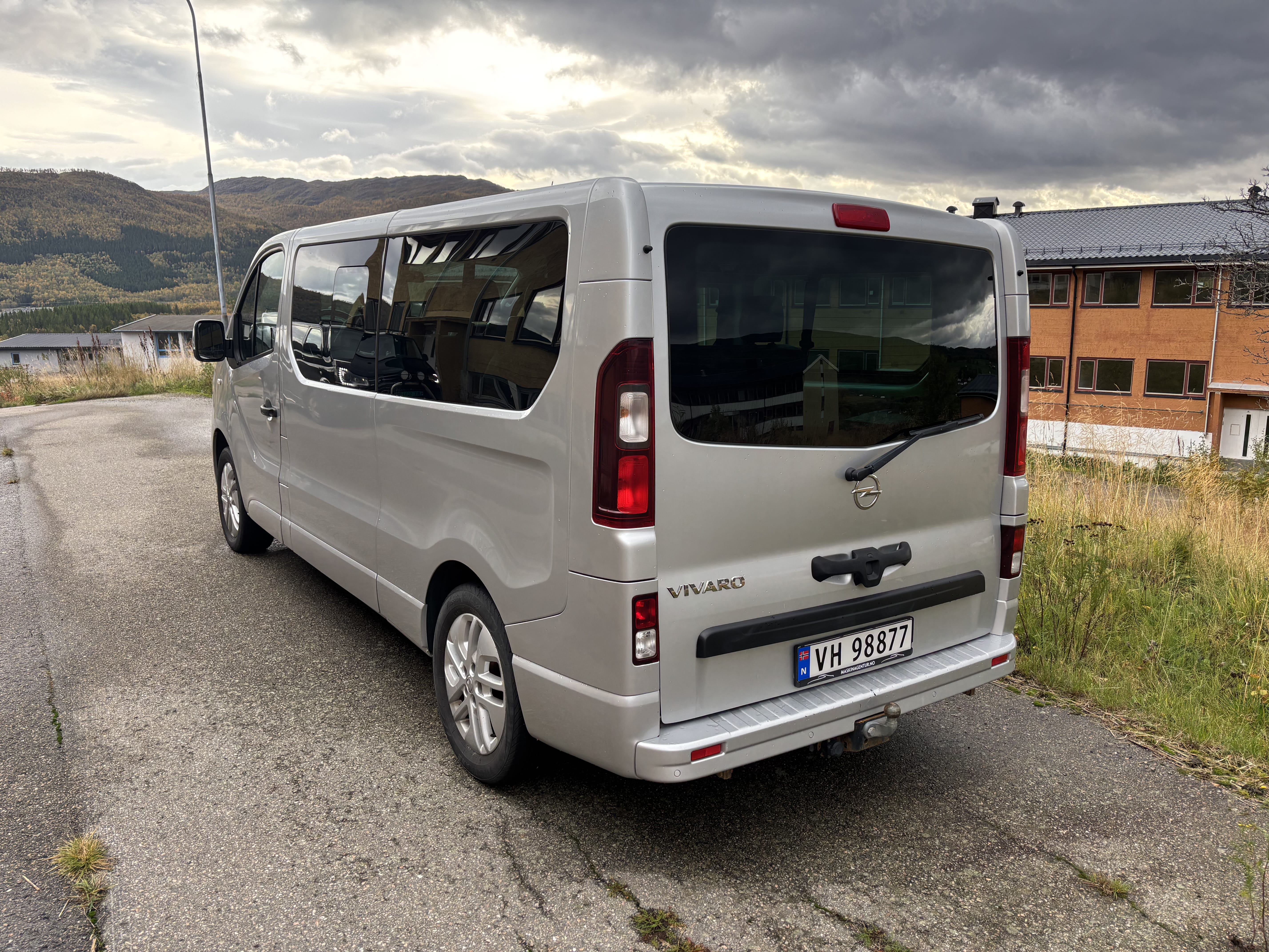 Opel Vivaro med Cruisekontroll