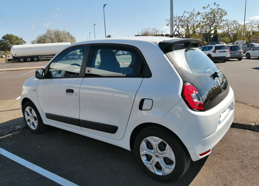 Renault Twingo III avec Accessible fauteuil roulant
