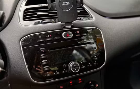 Fiat Punto Easy - económico, cómodo y perfecto para ciudad o escapadas mit Audio-/iPod-Zugang
