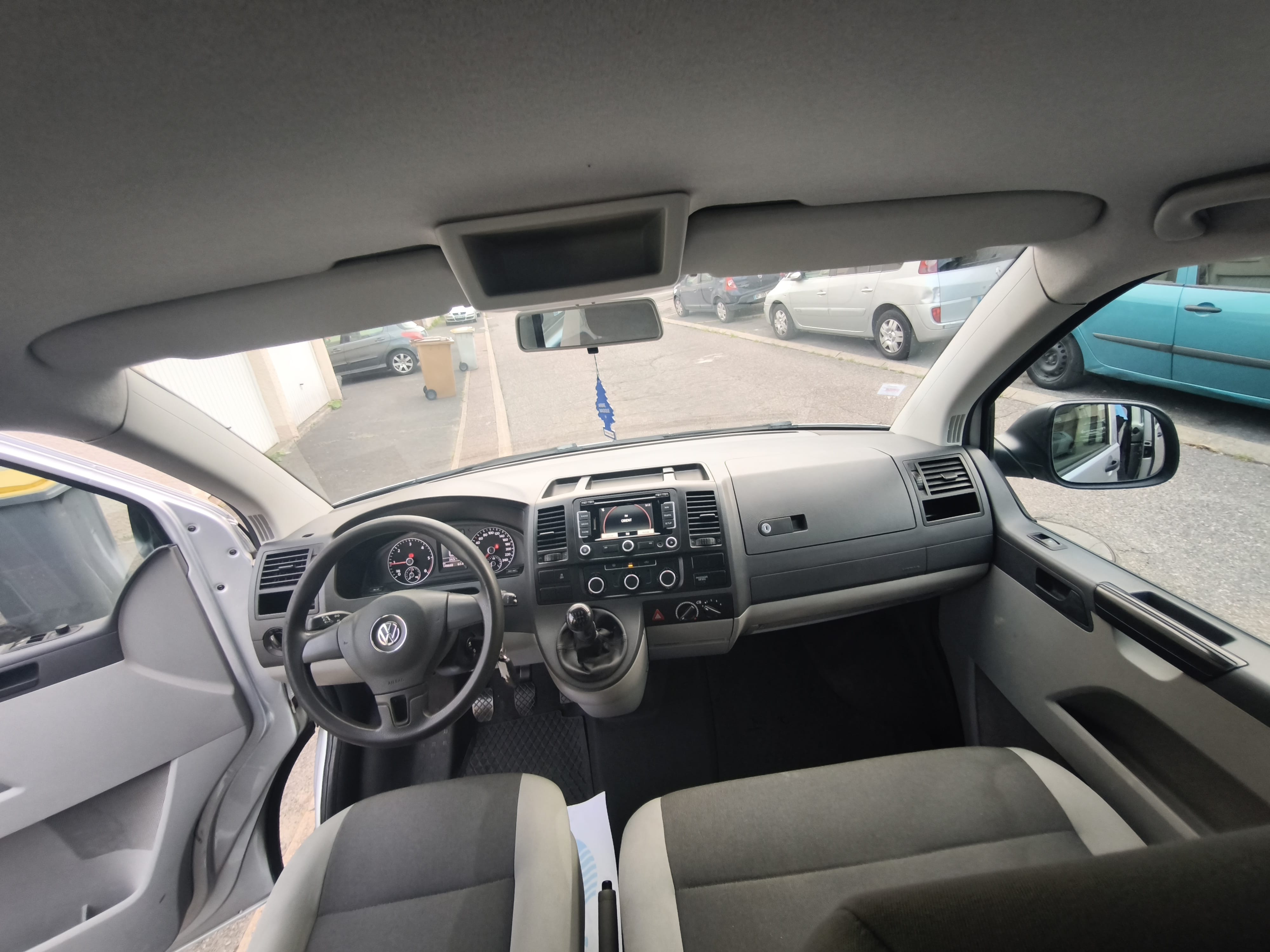 Volkswagen Caravelle 2.0 tdi 140 avec Audio Bluetooth