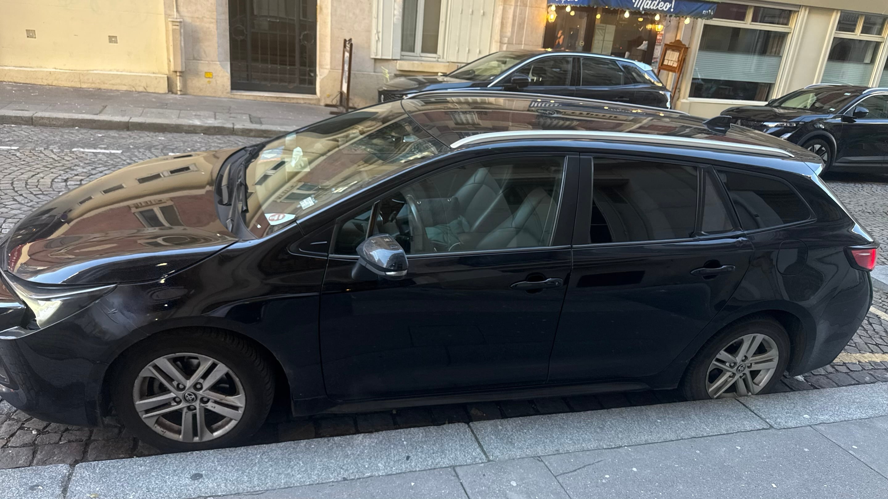 Toyota Corolla Break Hybride avec Climatisation