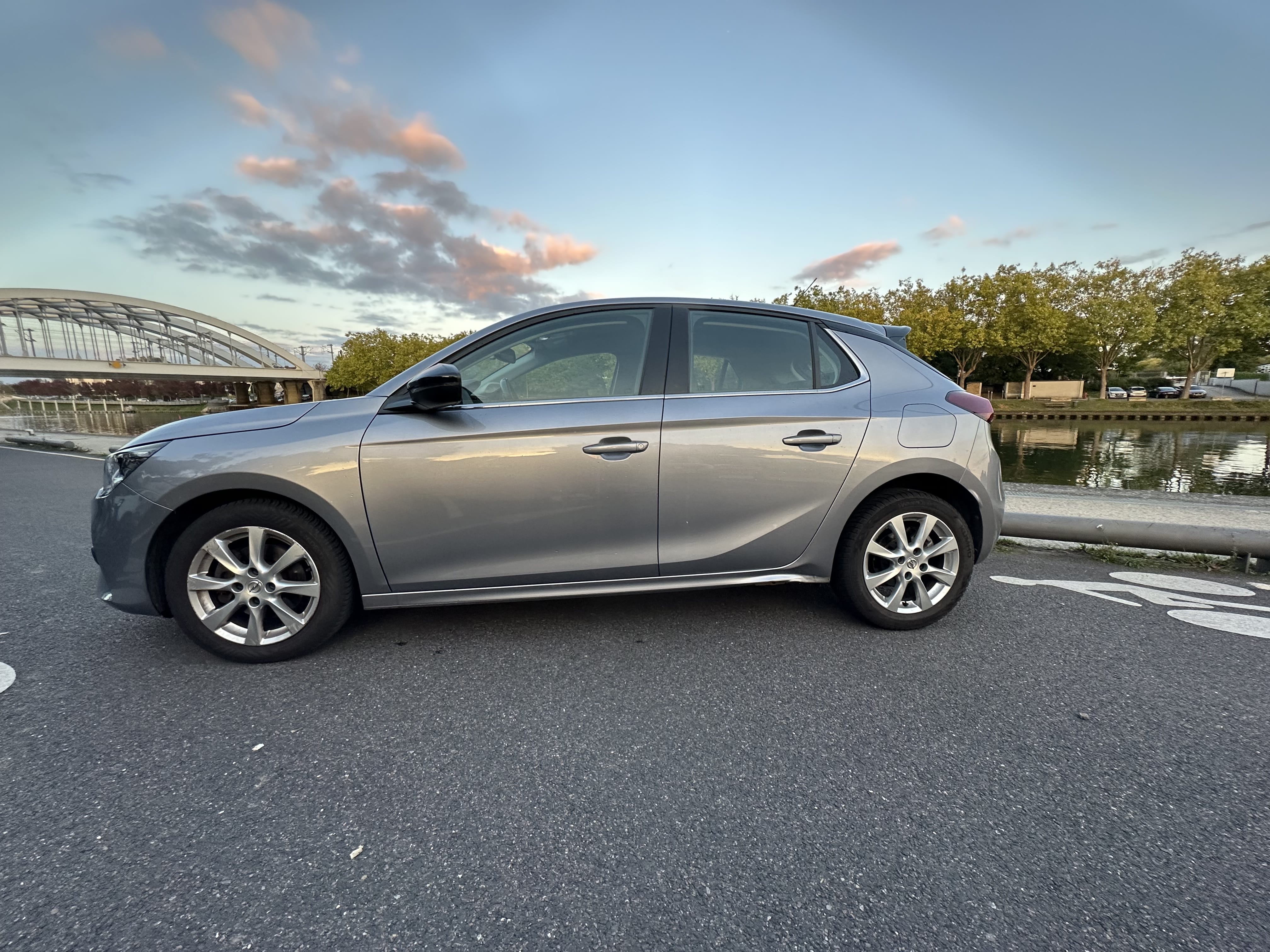 Opel Corsa avec Climatisation