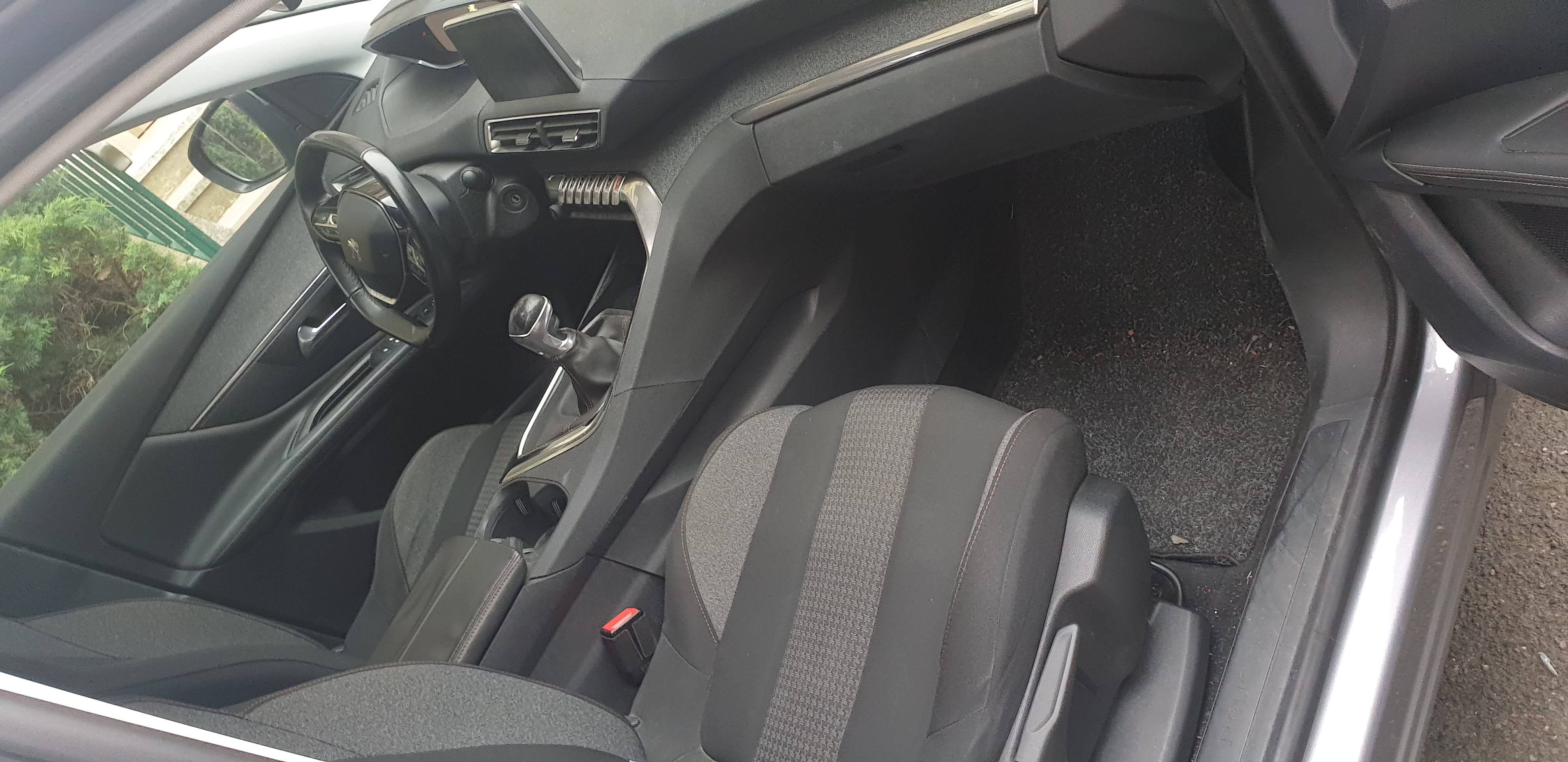 Peugeot 3008 avec Siège bébé