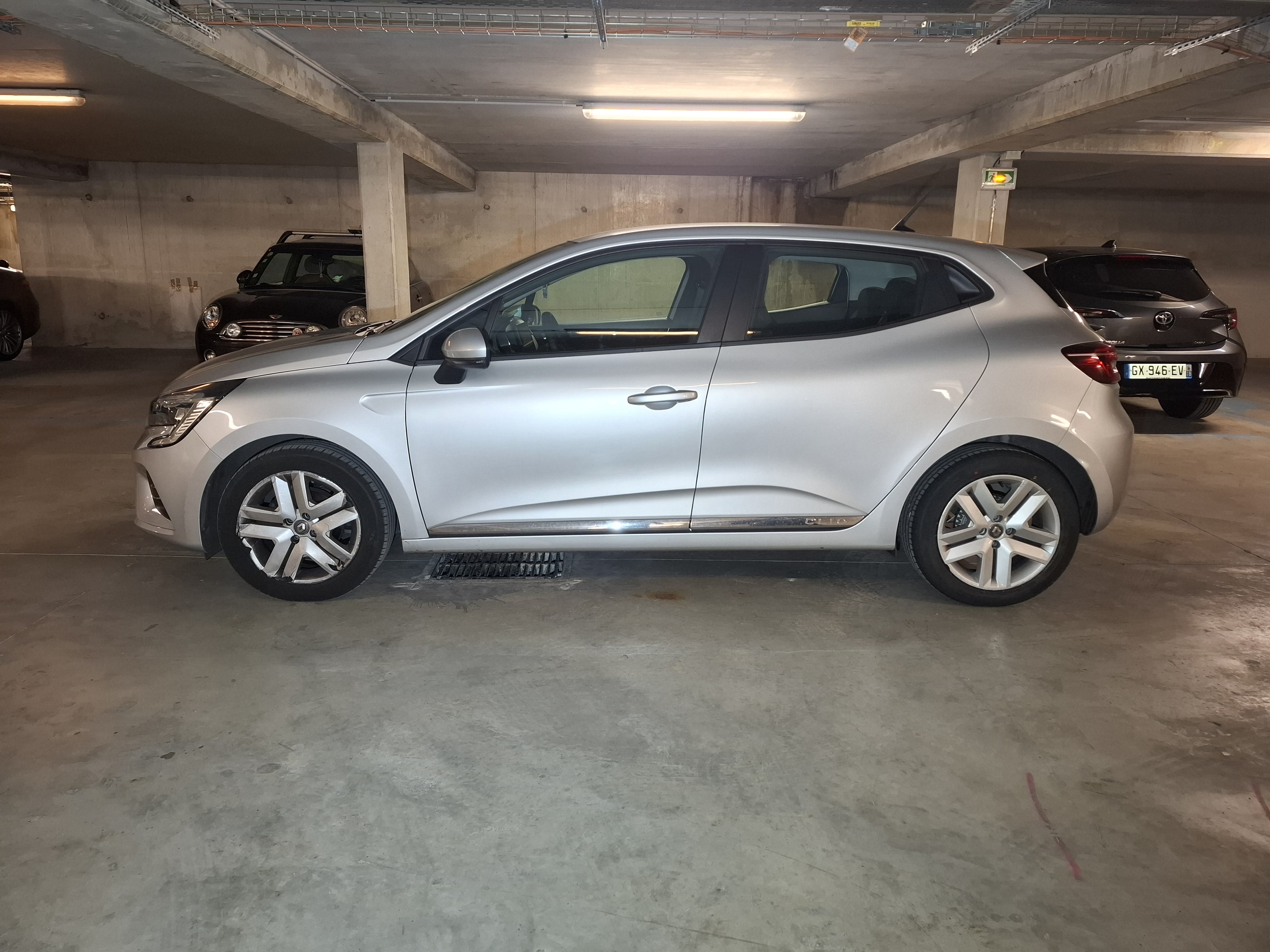 Renault Clio FZ123 avec Régulateur de vitesse