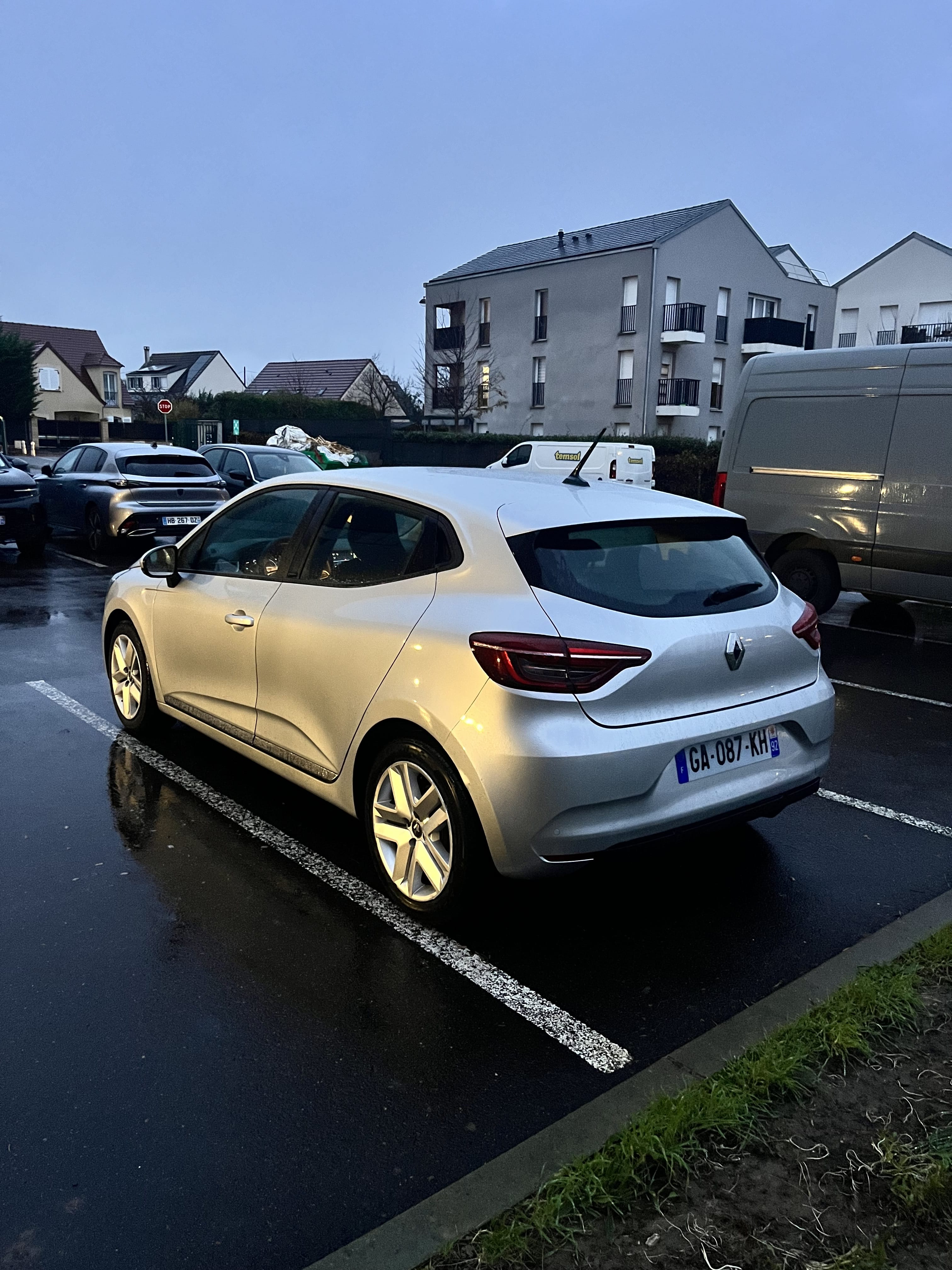 Renault Clio E-tech Hybride with Air conditioning