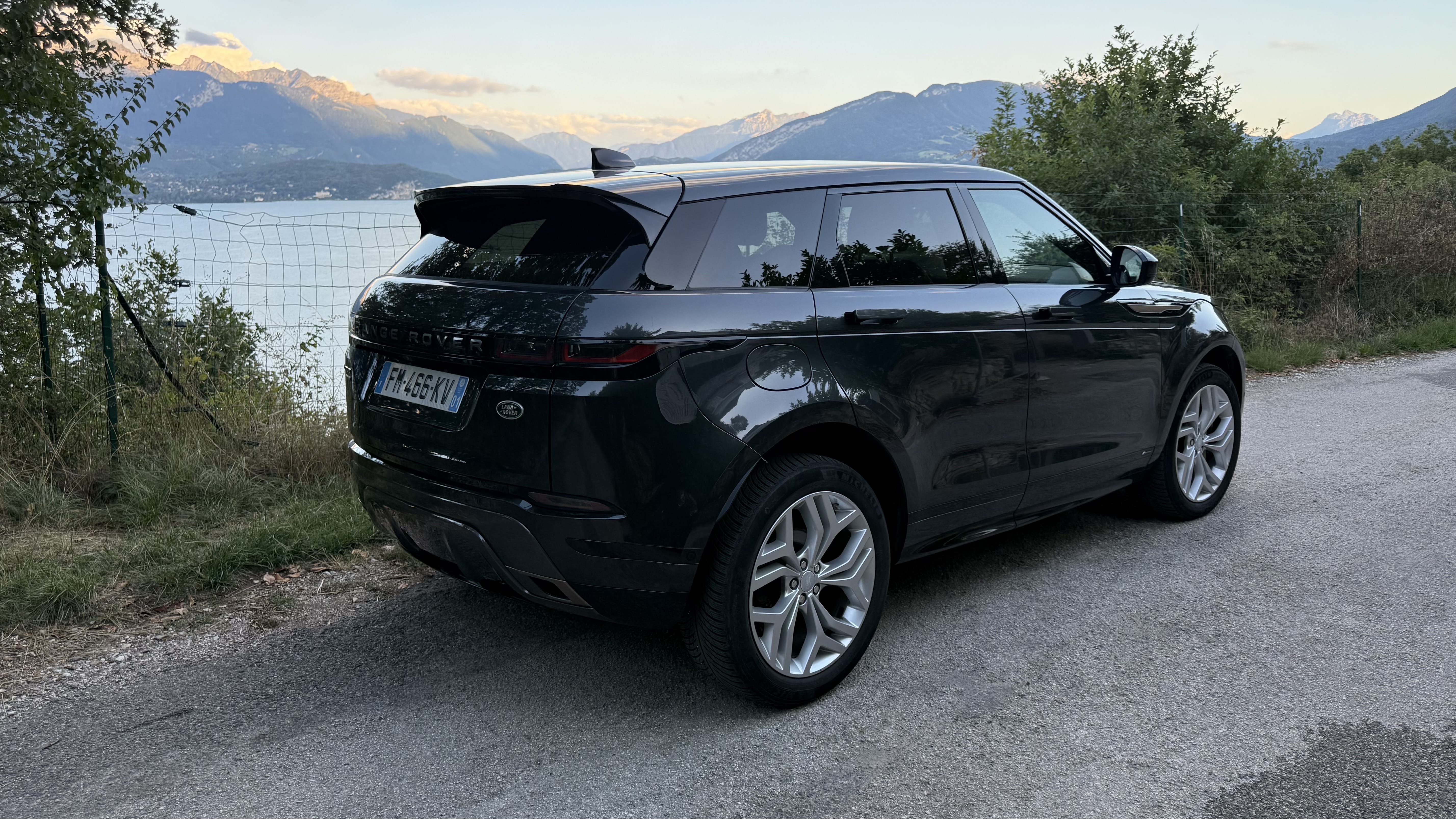 Land-Rover Range Rover Evoque R-Dynamic SE avec GPS