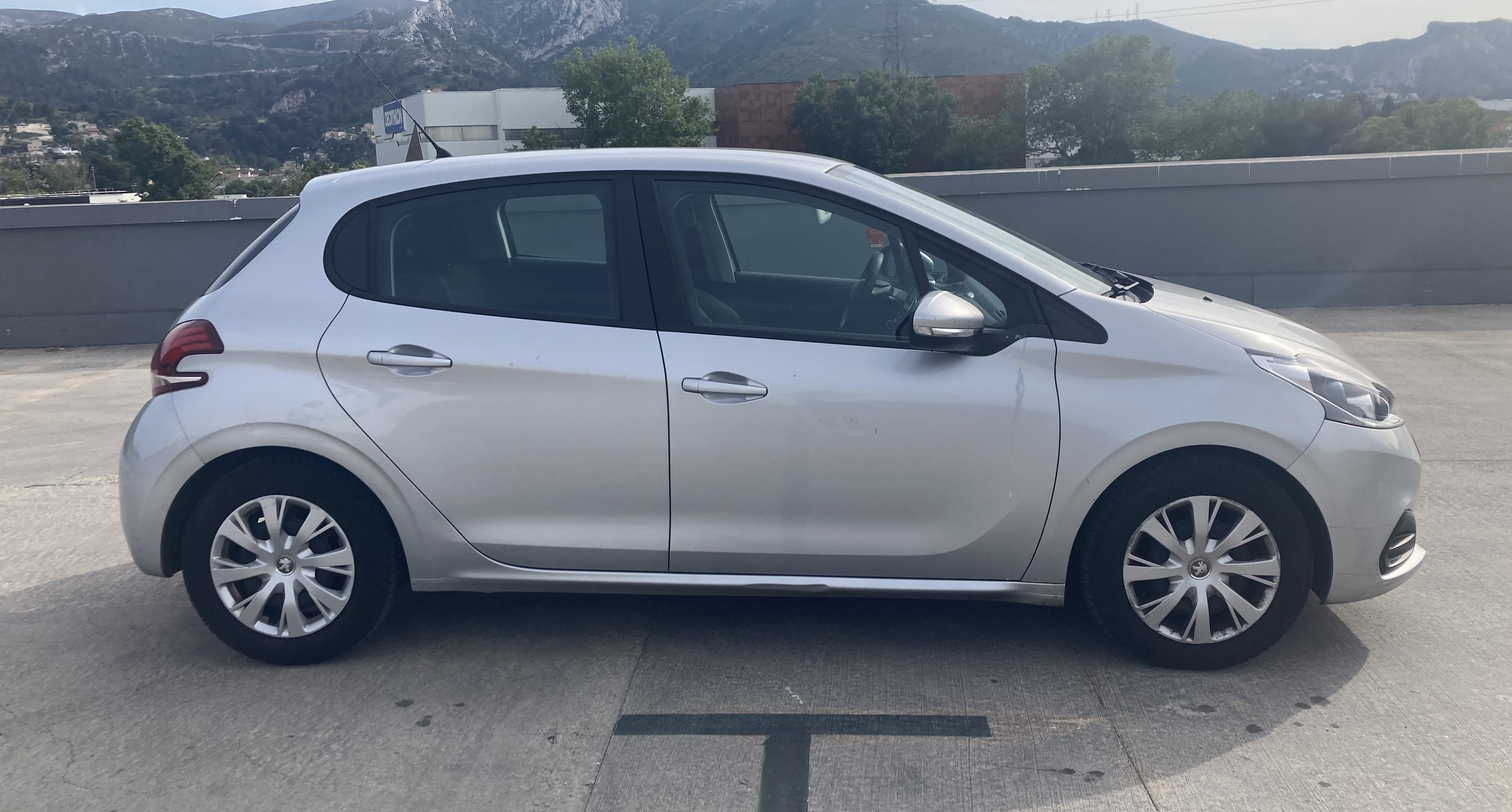 Peugeot 208 met Audio- / iPod-ingang