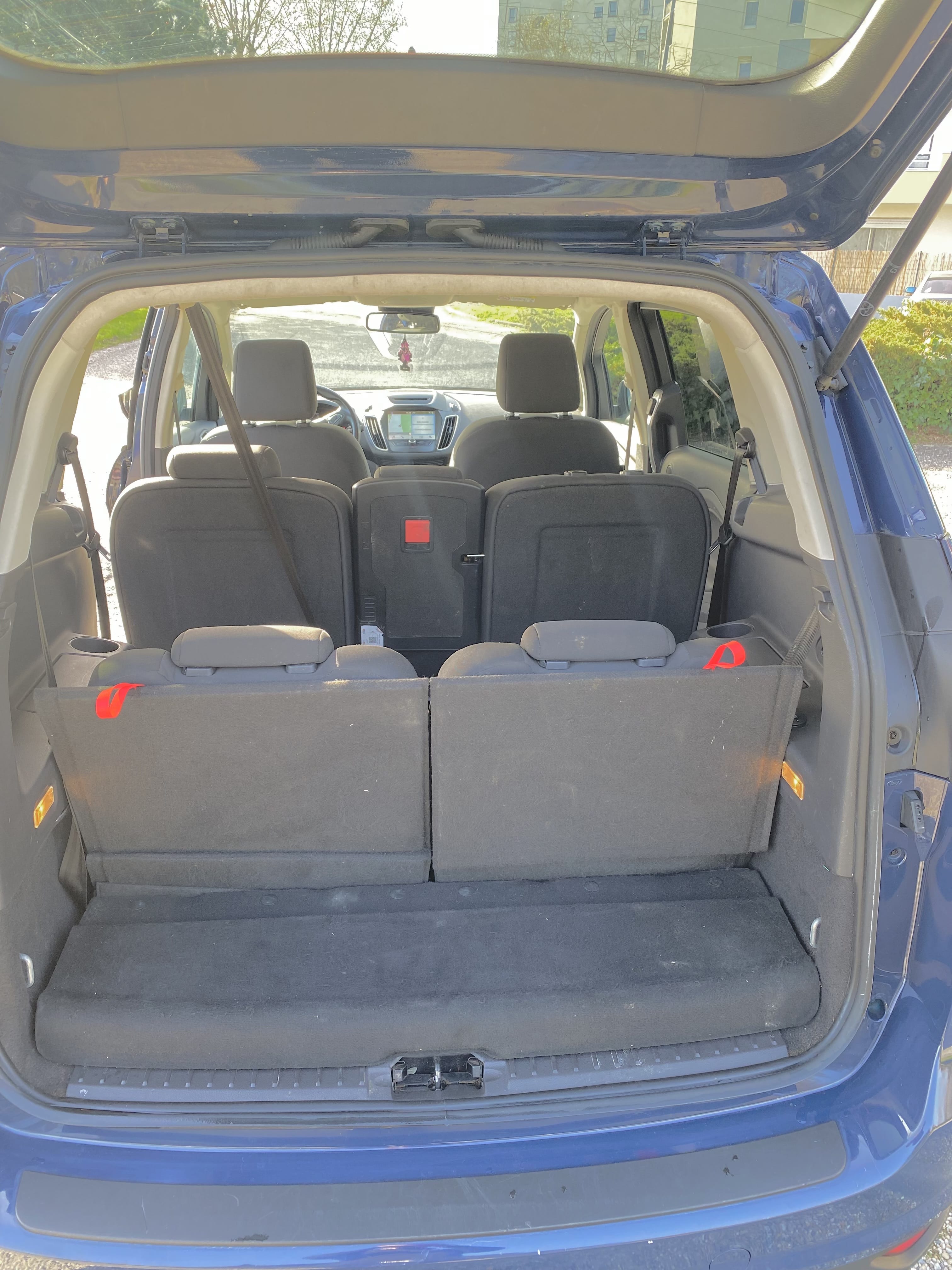 Ford Grand C-Max Business avec Régulateur de vitesse