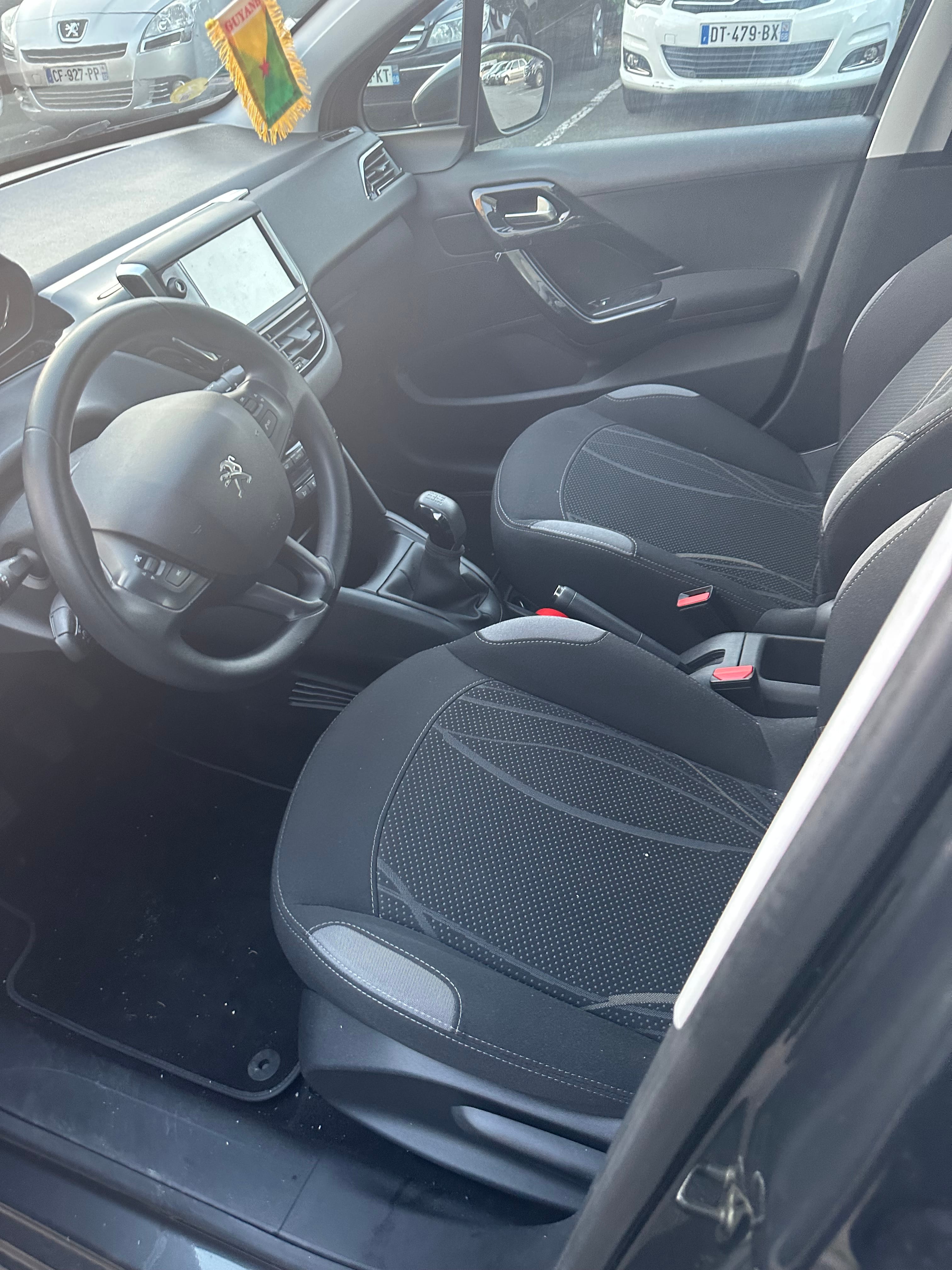 Peugeot 208 avec Régulateur de vitesse
