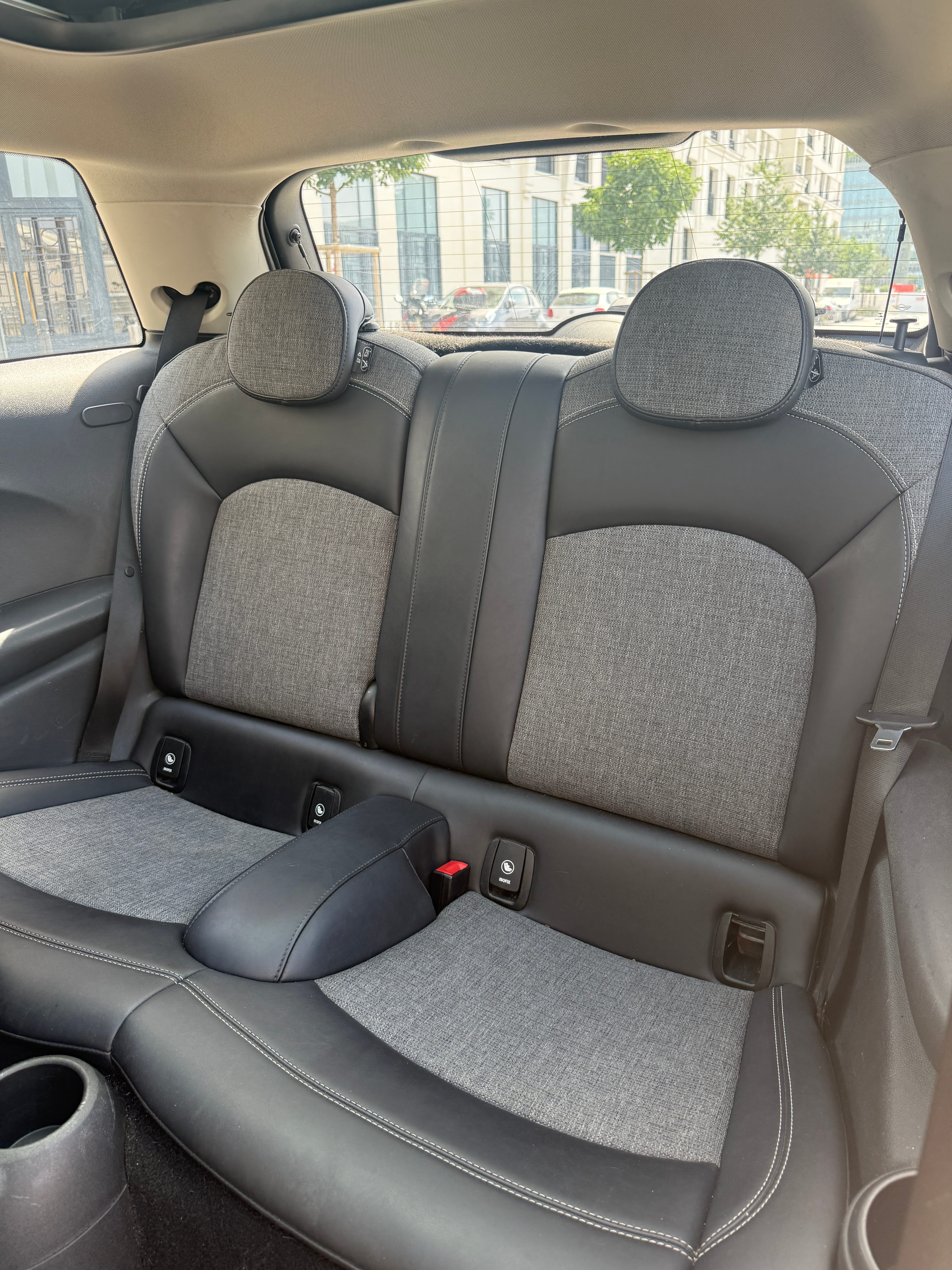 Mini Cooper 3 portes Boite Auto. - Toit ouvrant panoramique avec Audio Bluetooth
