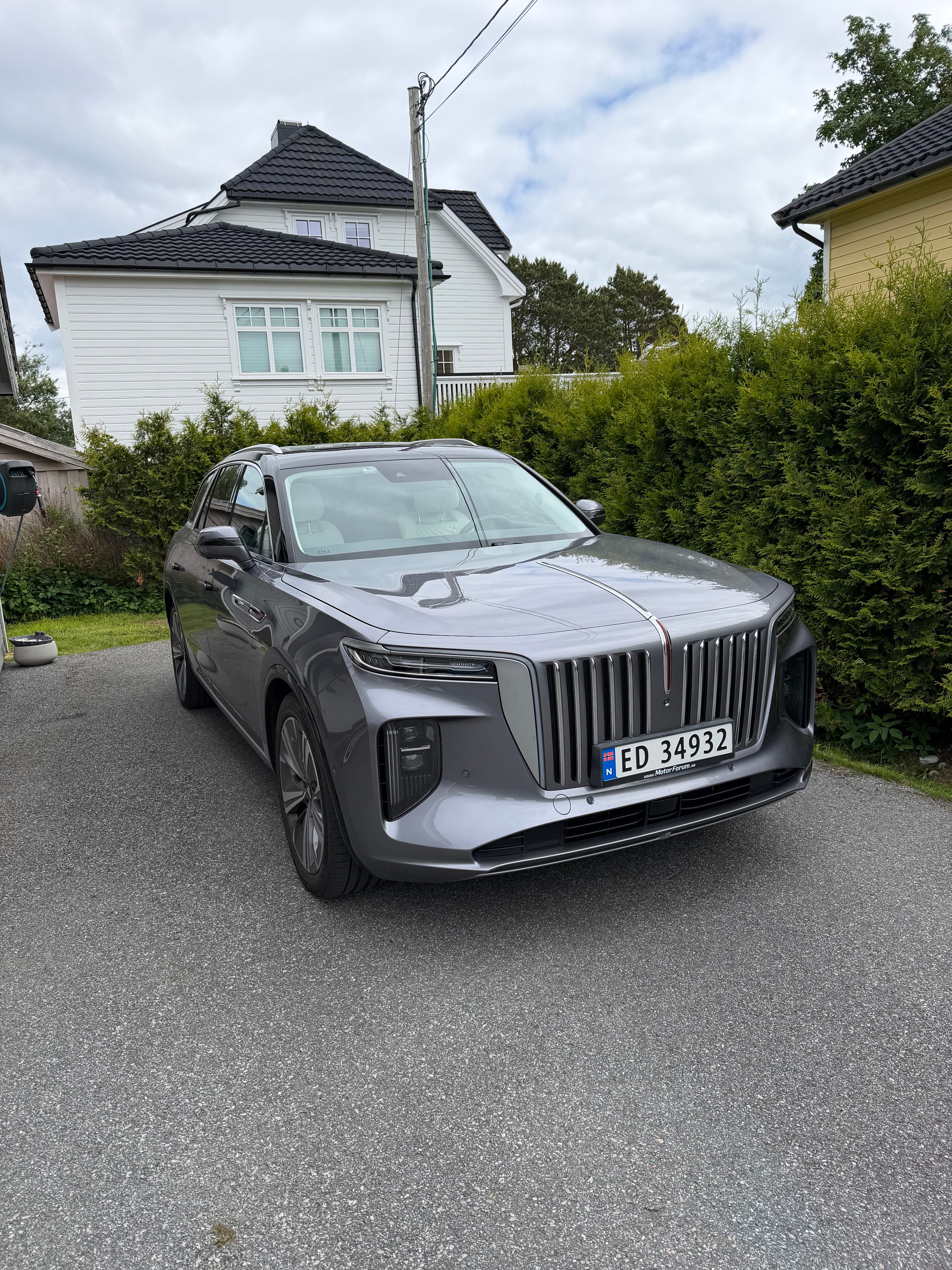 Hongqi E-HS9, 2021, Elektrisk, automatisk, 6 seter