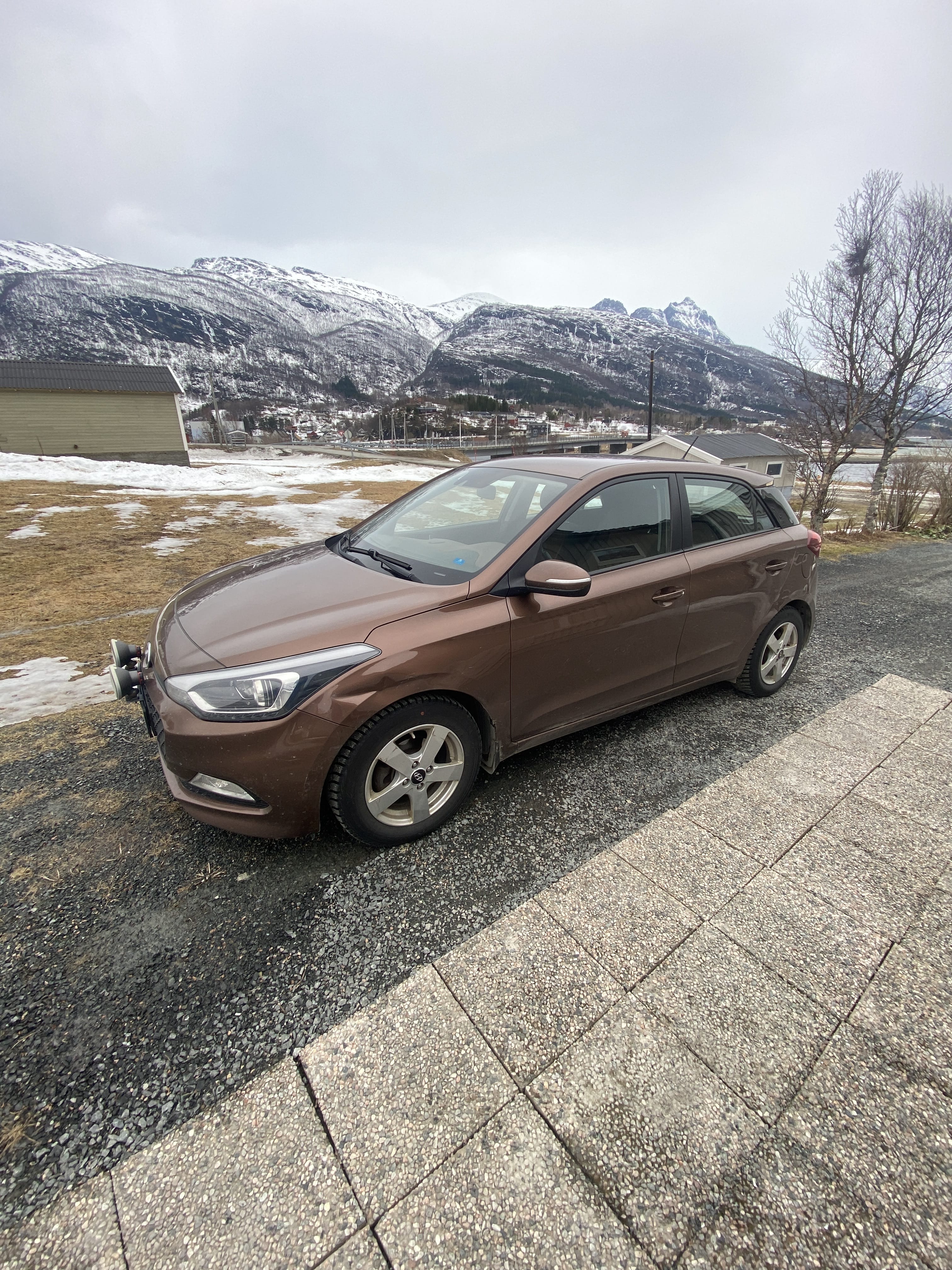 Hyundai i20 med Vinterdekk