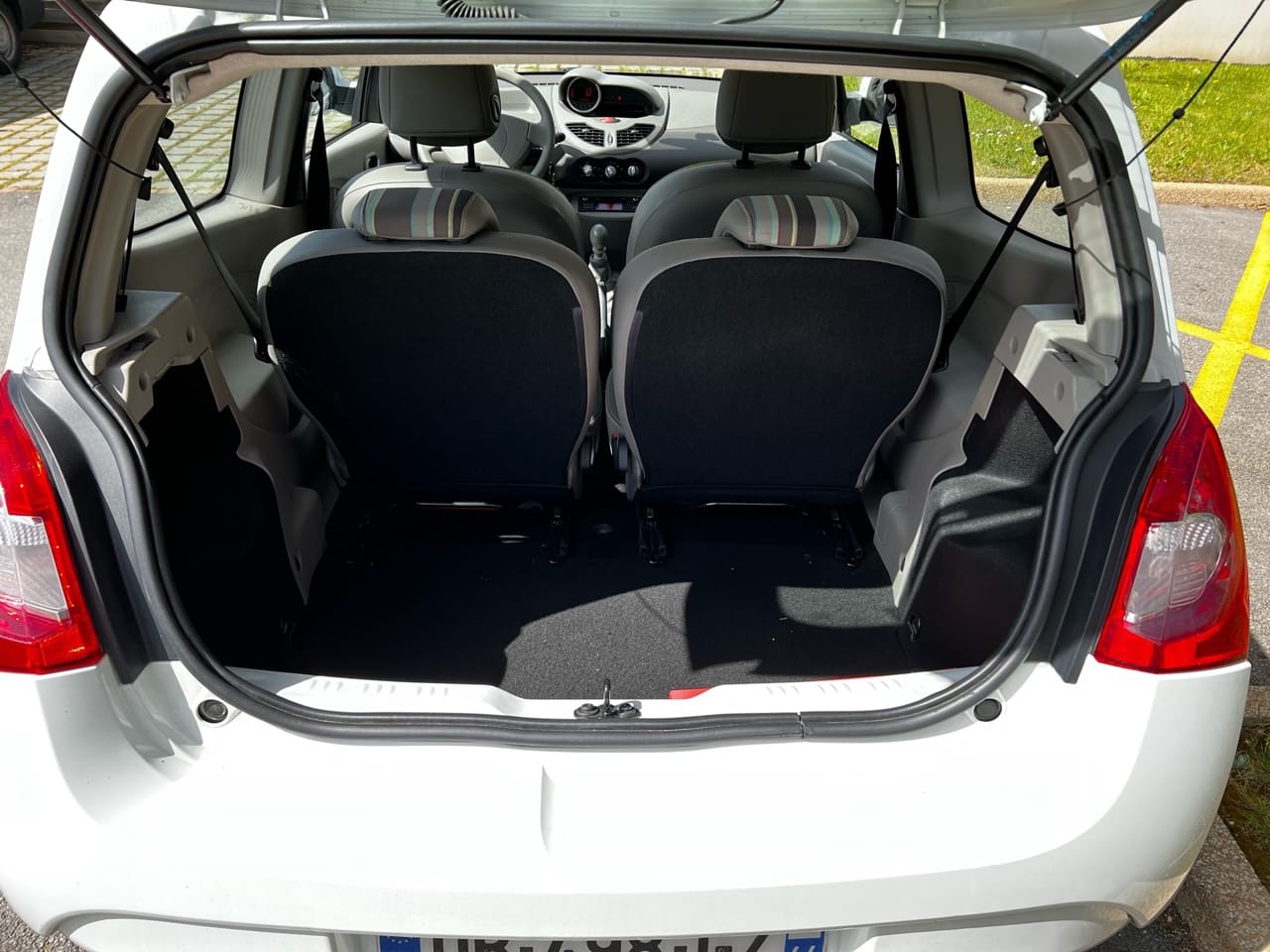 Renault Twingo II 1.2L 75ch Essence - Clim avec Pneus neige