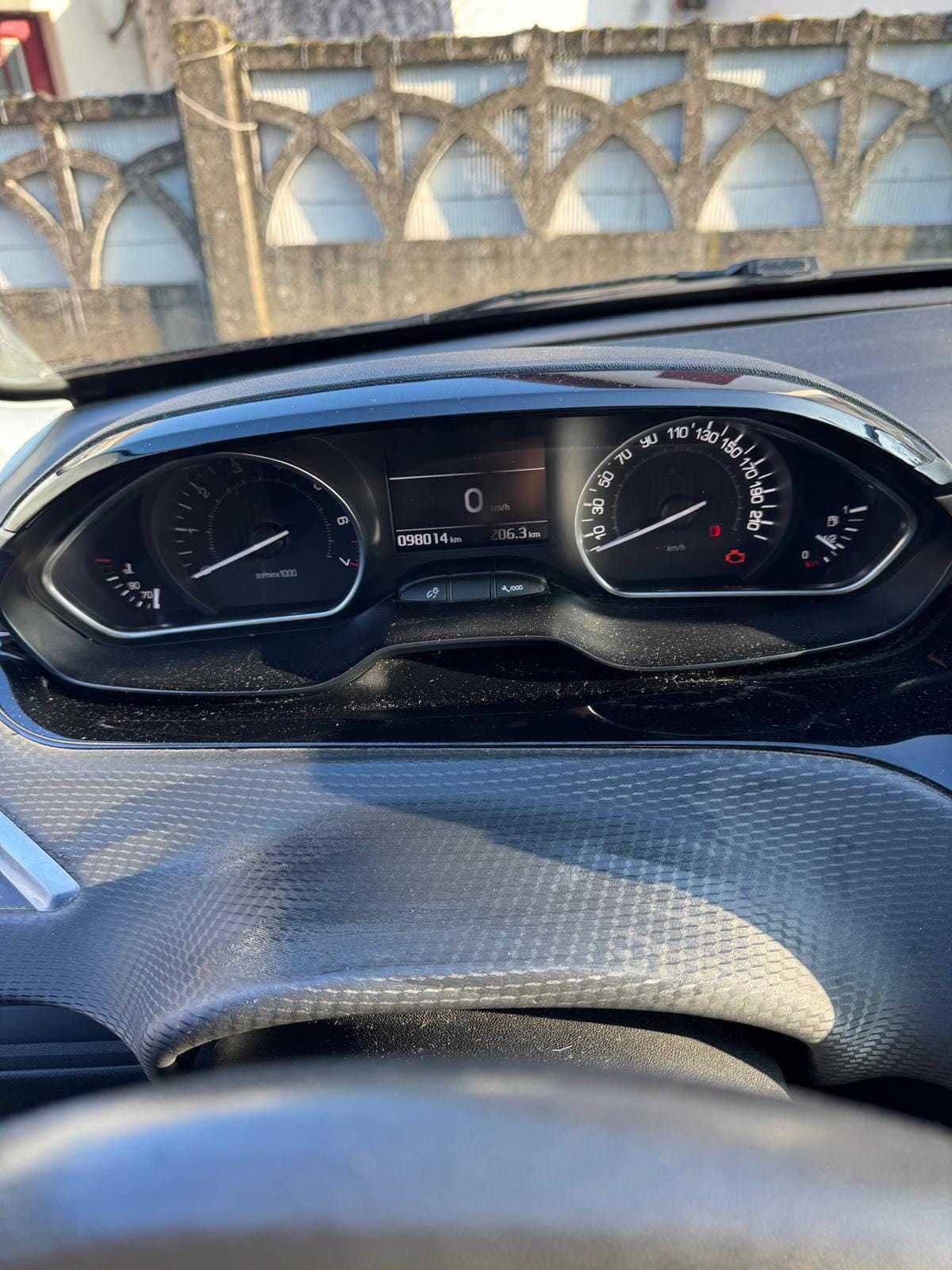 Peugeot 2008 avec Entrée audio / iPod