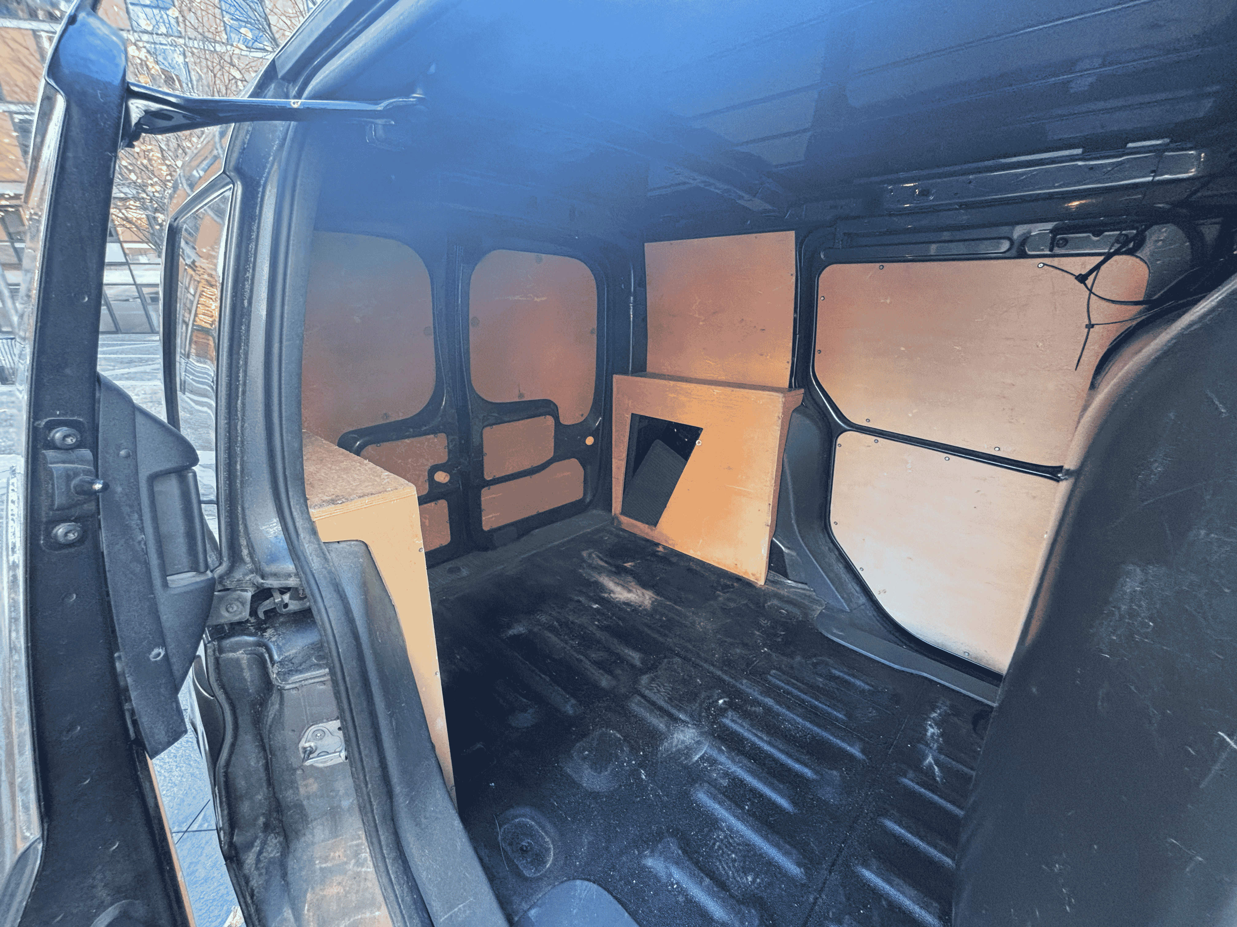 Ford Transit Connect XL avec GPS