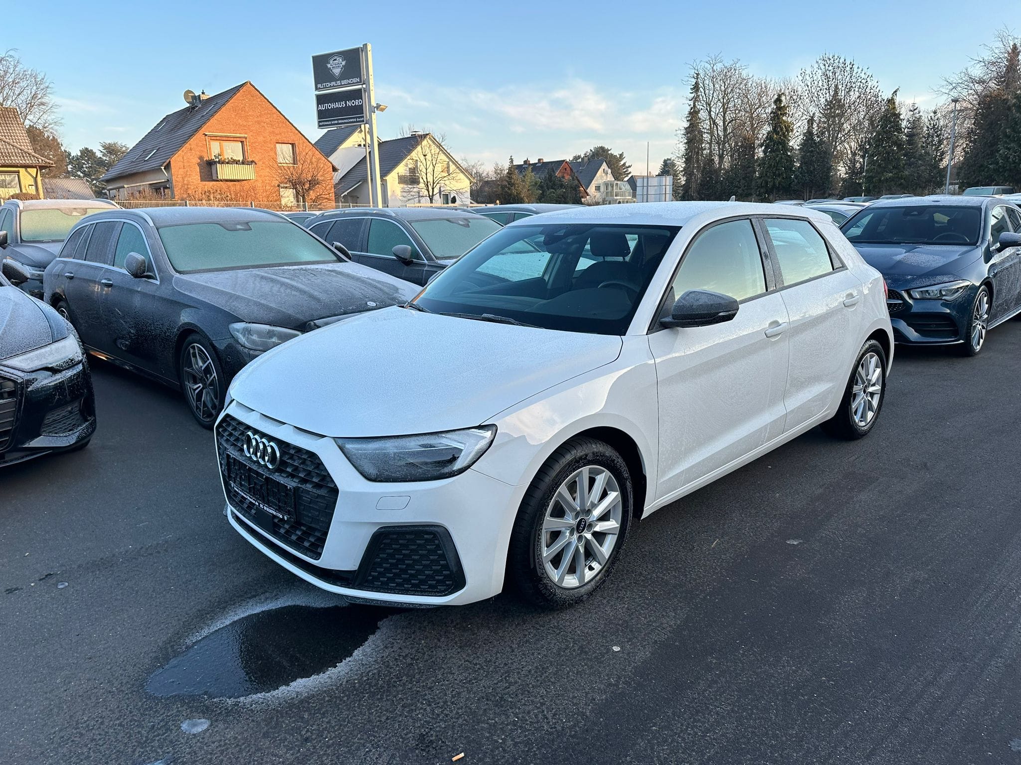 Audi A1 Sportback, 2021, Essence 95, automatique
