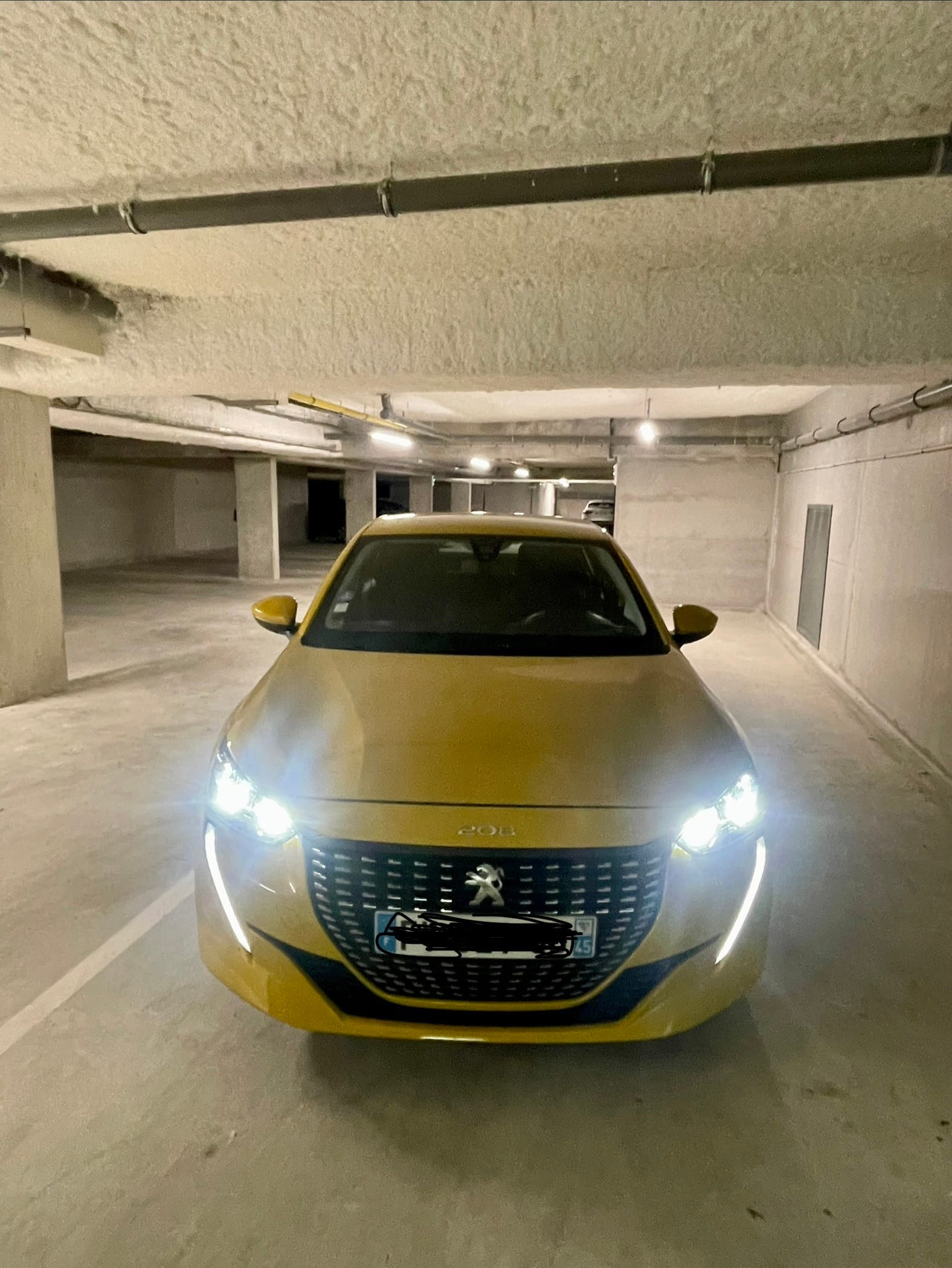 Peugeot 208 avec GPS