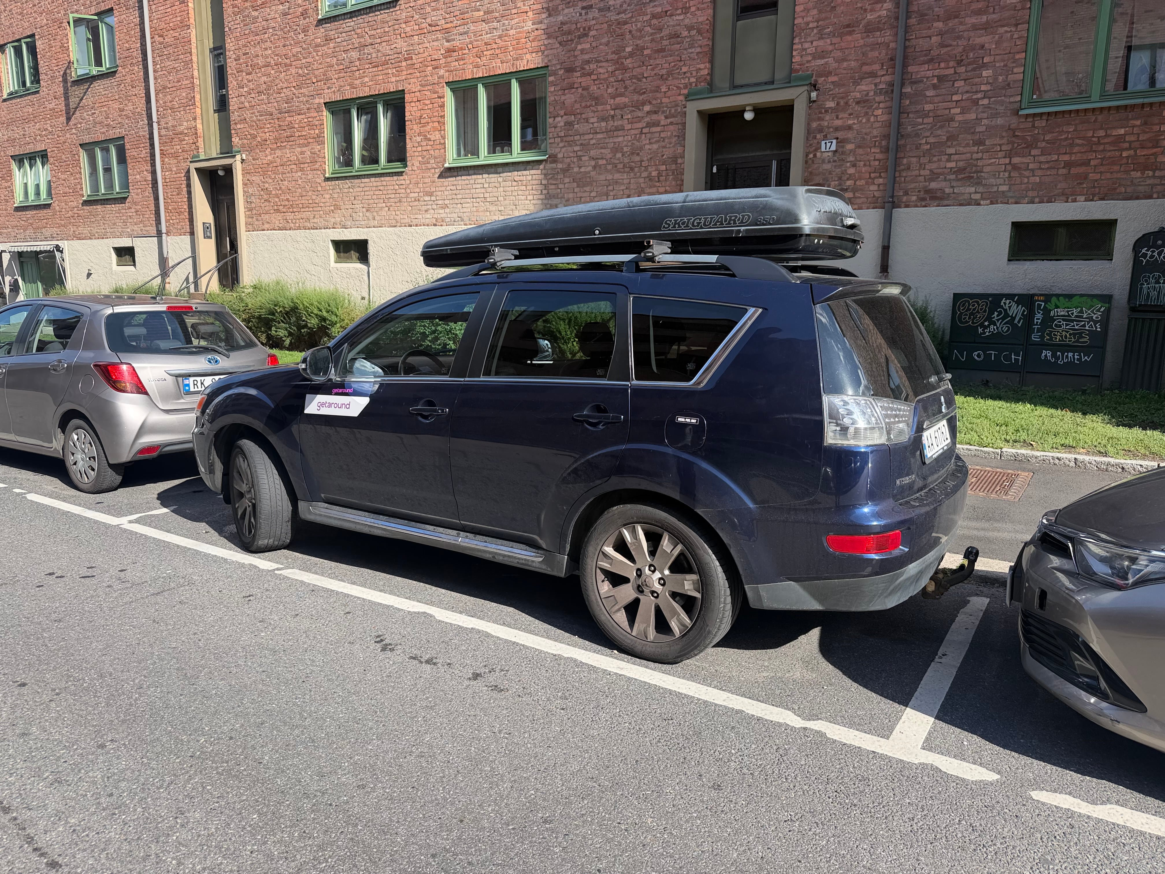 Mitsubishi Outlander with GPS