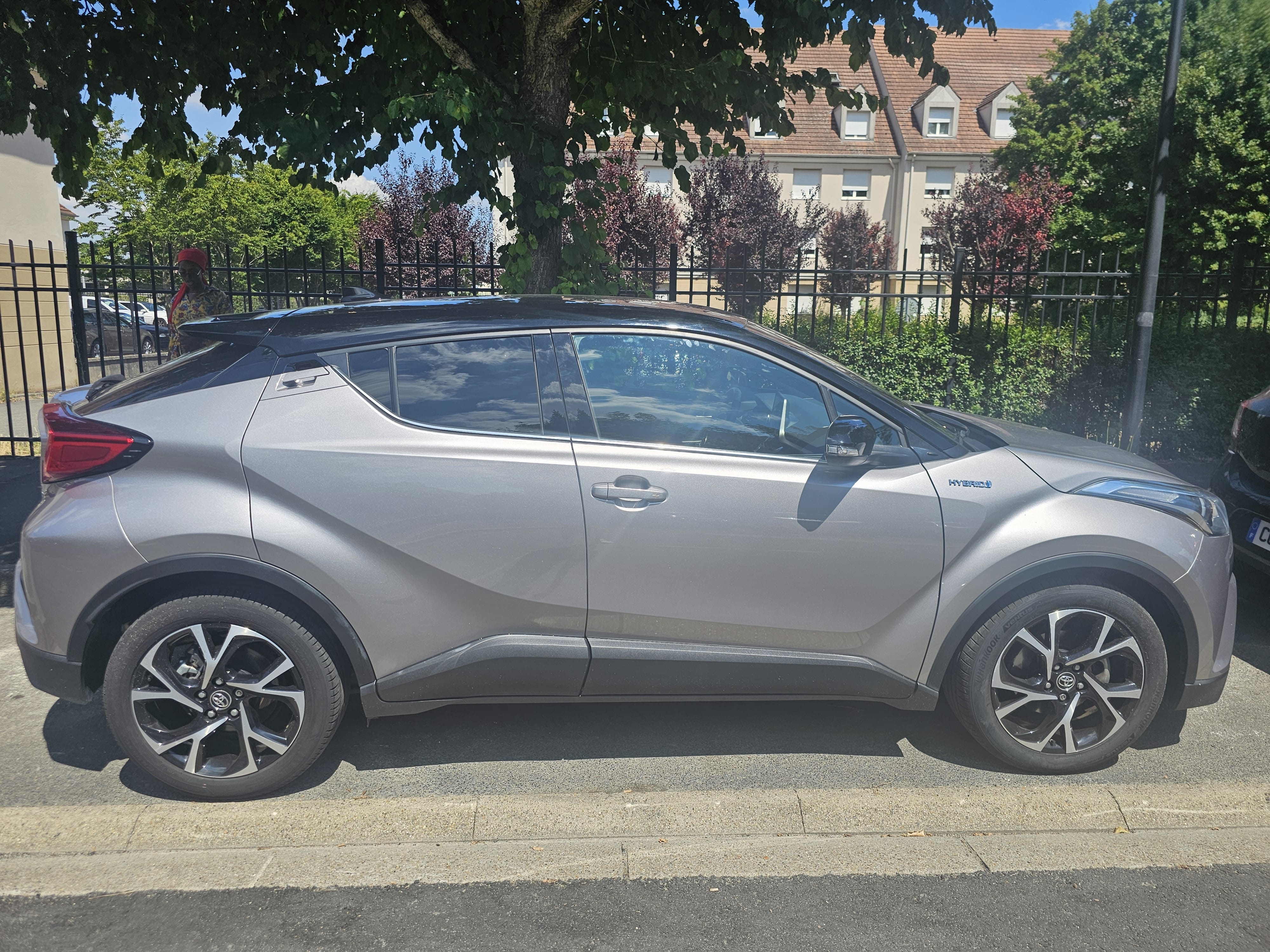 Toyota C-HR Hybrid avec Climatisation