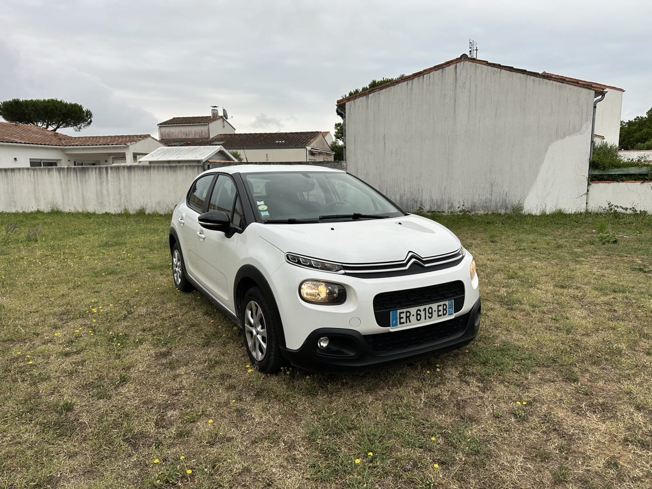 Citroen C3  - Sur-équipé - 1.6 BlueHDi 75cv avec Entrée audio / iPod