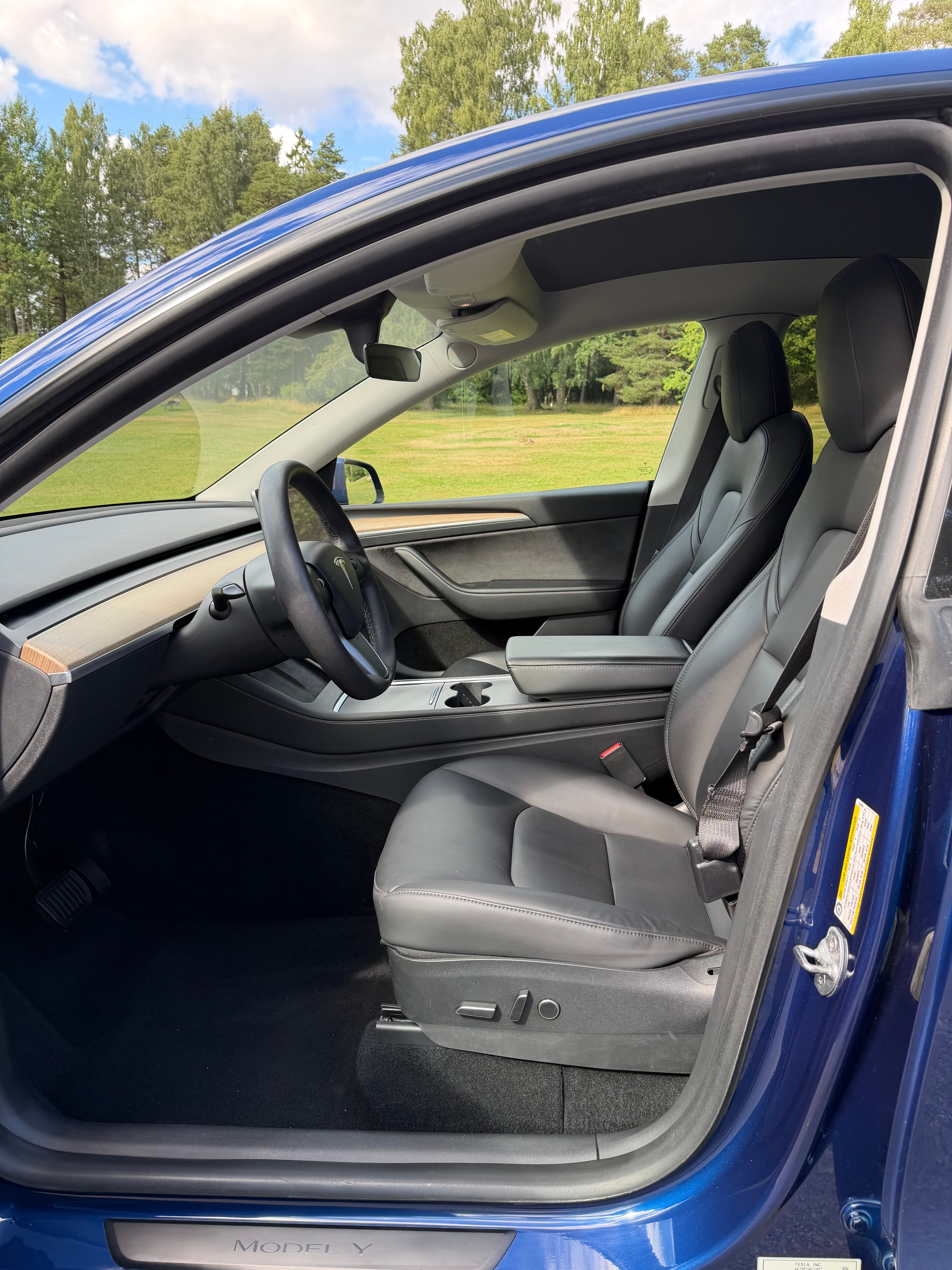Tesla Model Y Long Range med GPS