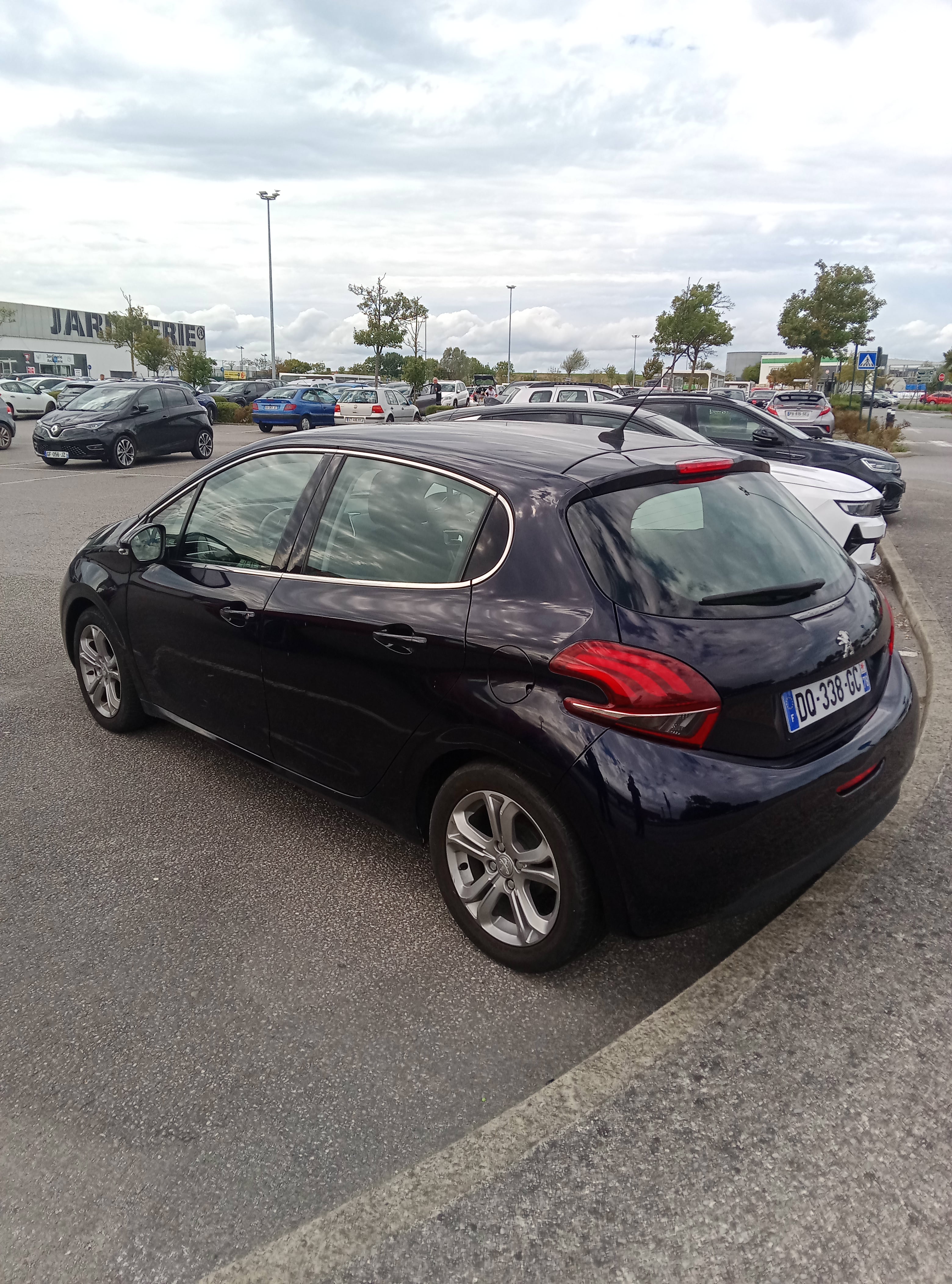 Peugeot 208 avec GPS