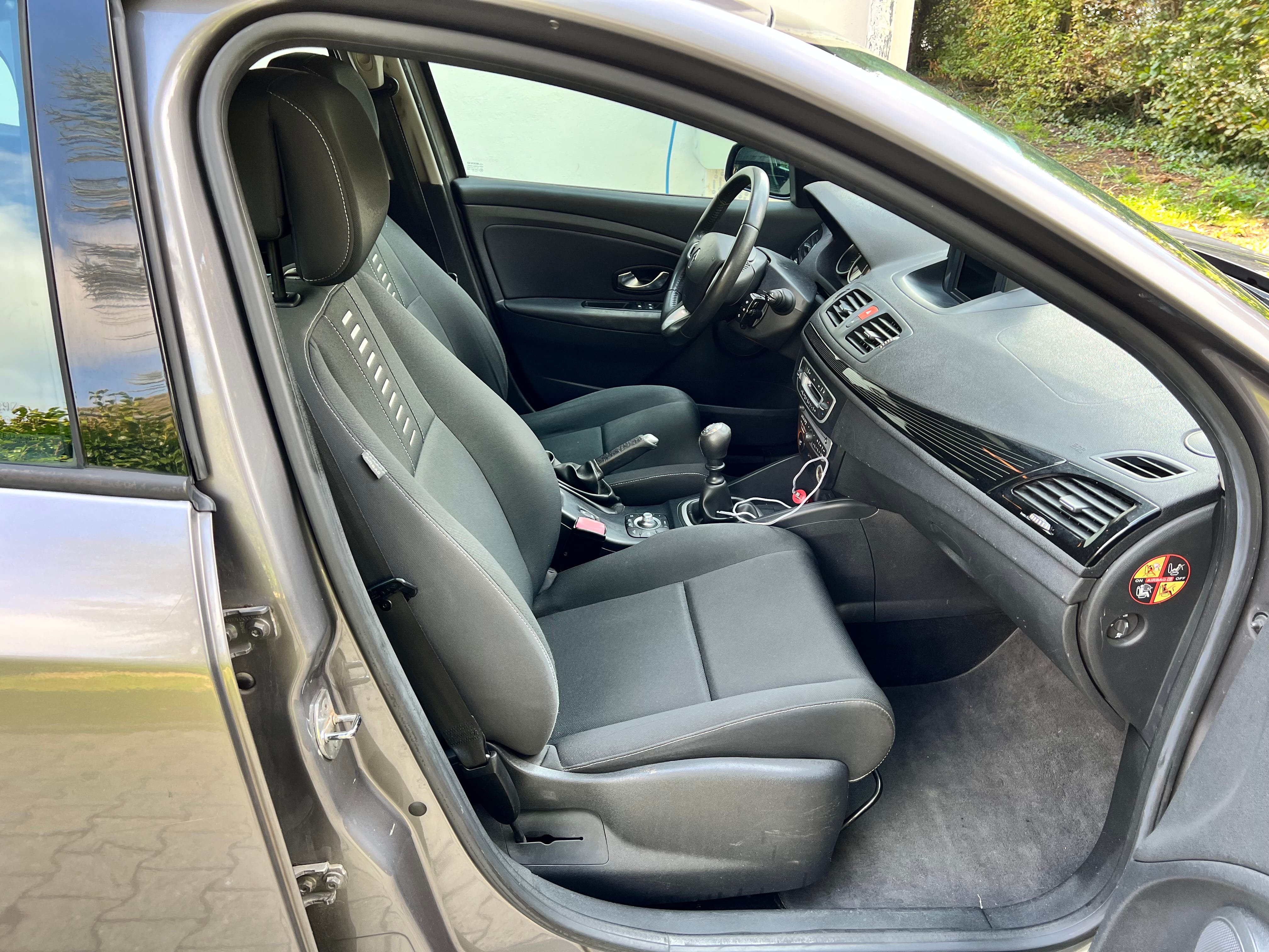 Renault Mégane Super-ethanol SP95 ou E85 d'origine avec Régulateur de vitesse