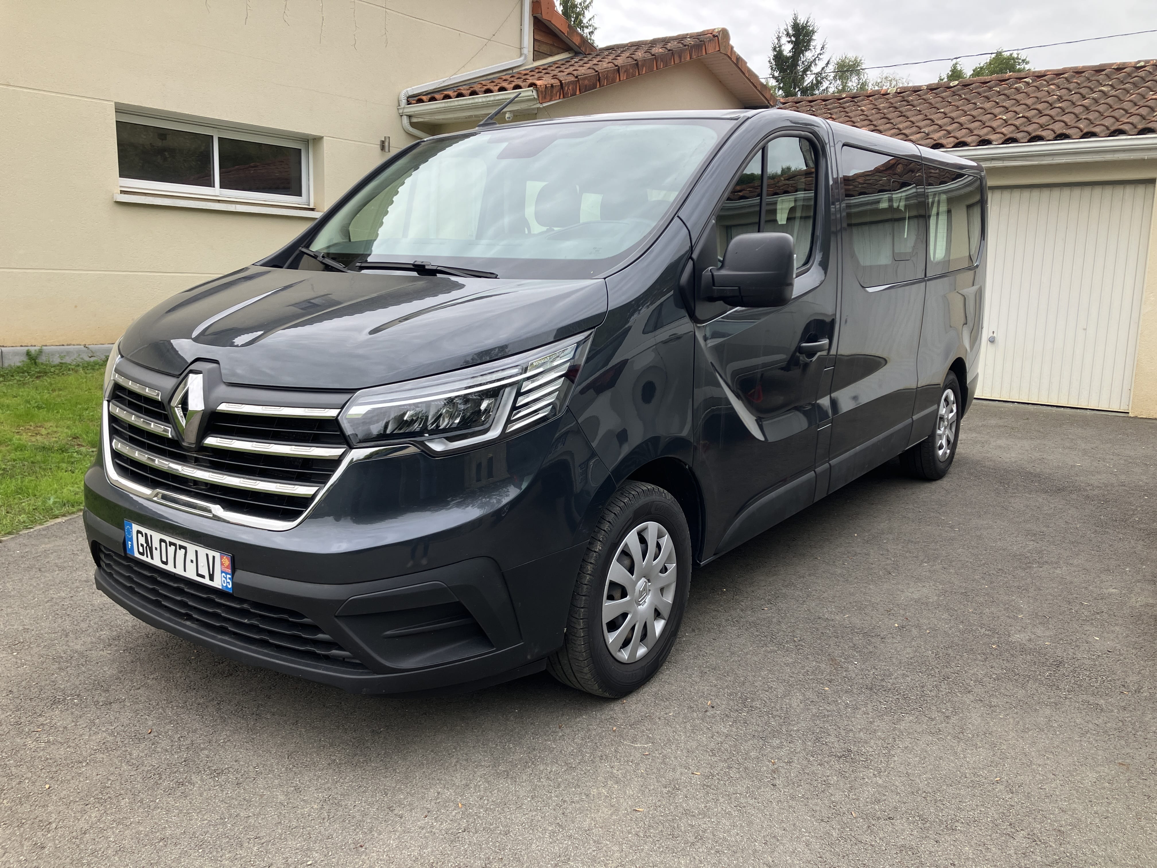 Renault Trafic Passenger, 2023, Diesel, 9 places et plus