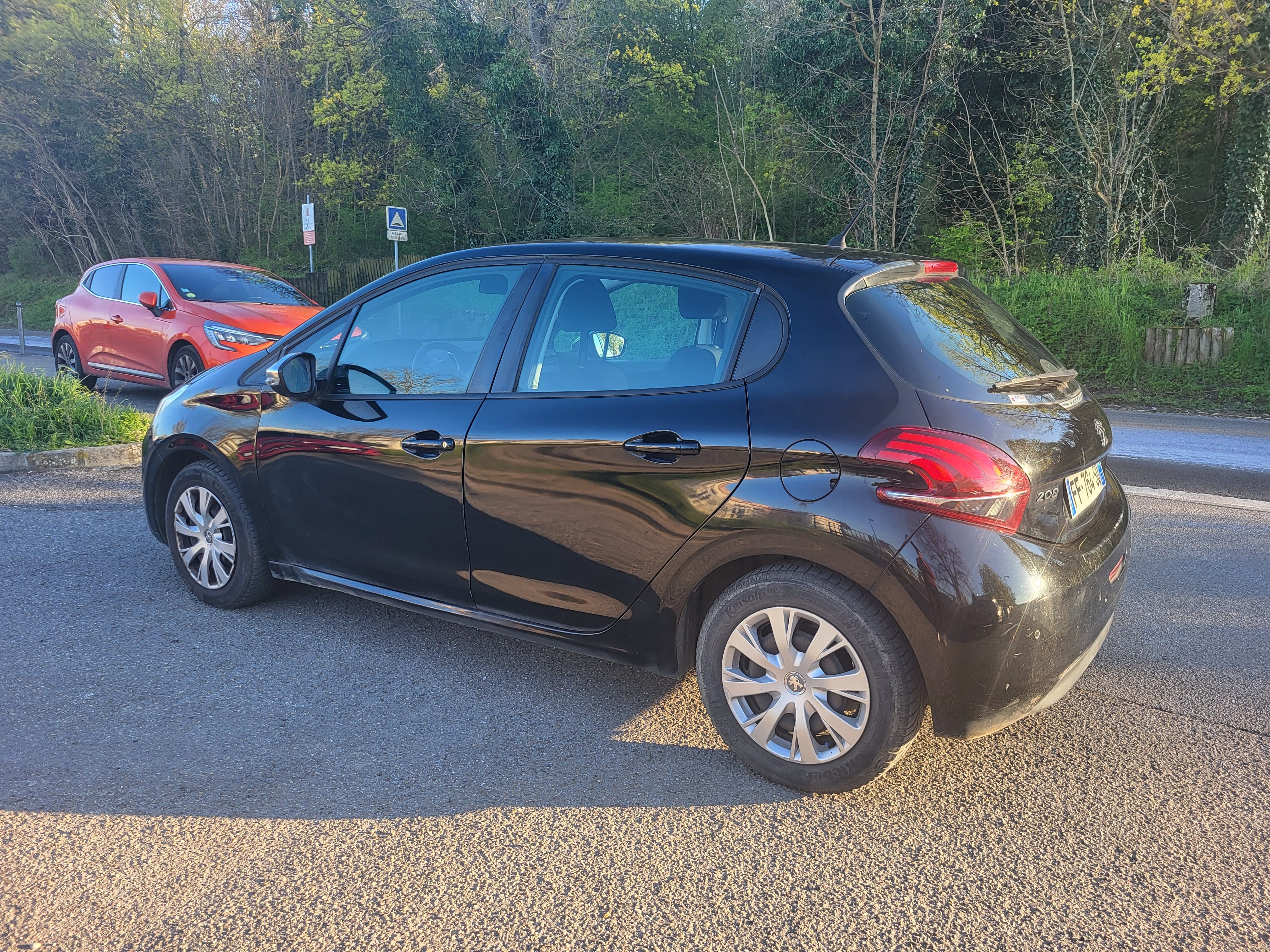 Peugeot 208 avec GPS