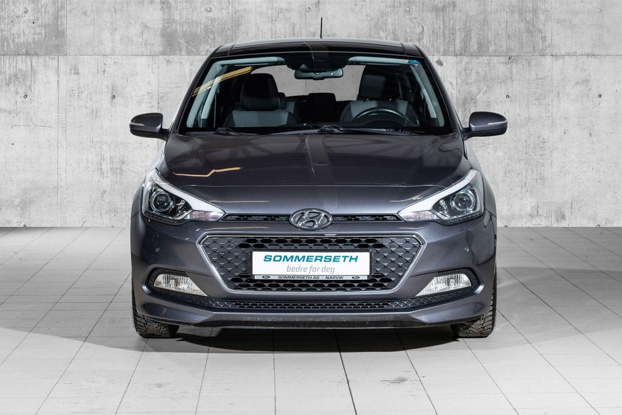 Hyundai i20 with Cruise control